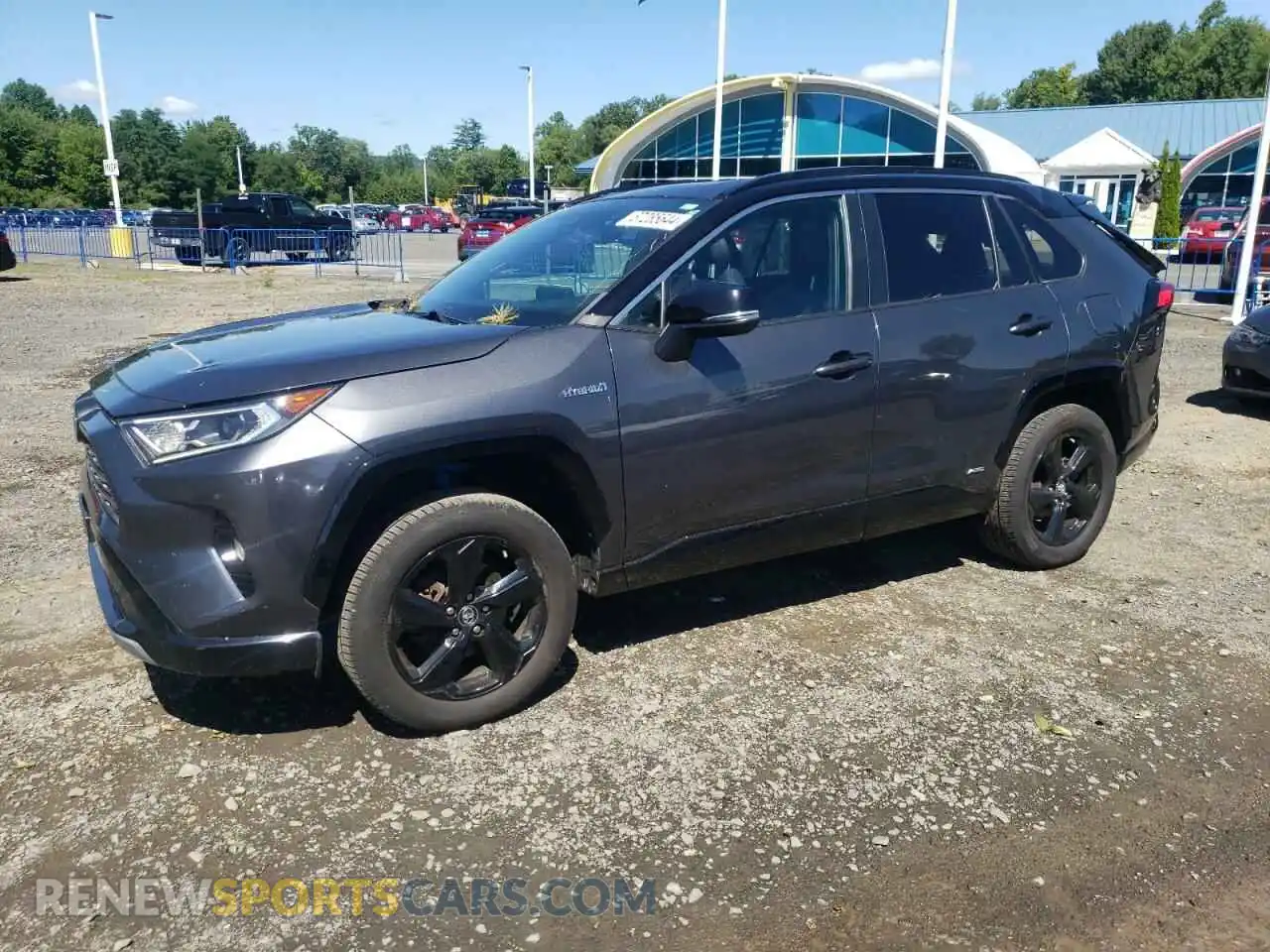 1 Photograph of a damaged car 4T3EWRFV4LU002605 TOYOTA RAV4 2020