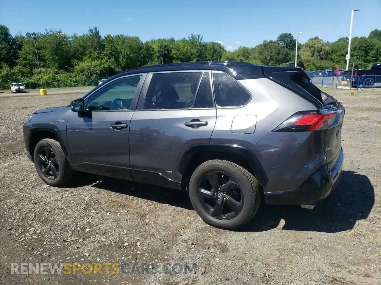 2 Photograph of a damaged car 4T3EWRFV4LU002605 TOYOTA RAV4 2020