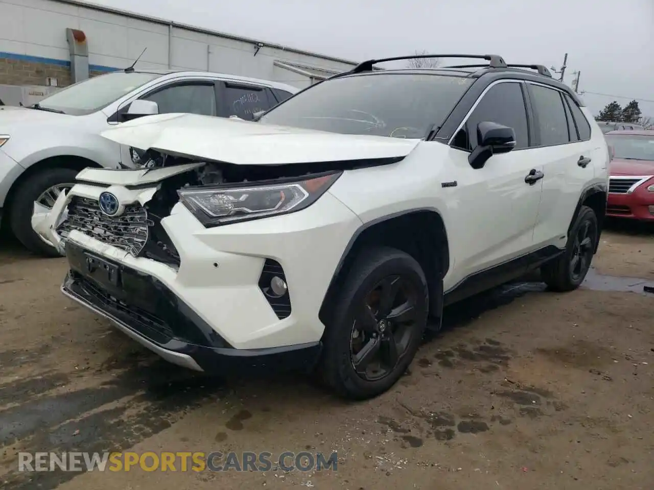 2 Photograph of a damaged car 4T3EWRFV5LU002256 TOYOTA RAV4 2020