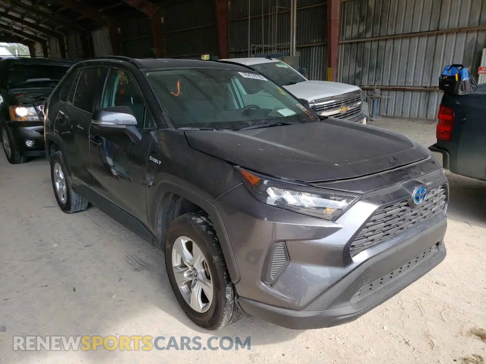 1 Photograph of a damaged car 4T3MWRFV9LU007701 TOYOTA RAV4 2020