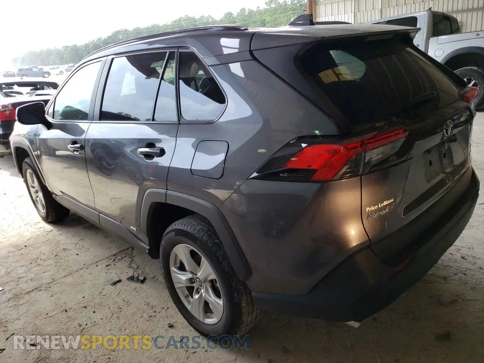 3 Photograph of a damaged car 4T3MWRFV9LU007701 TOYOTA RAV4 2020