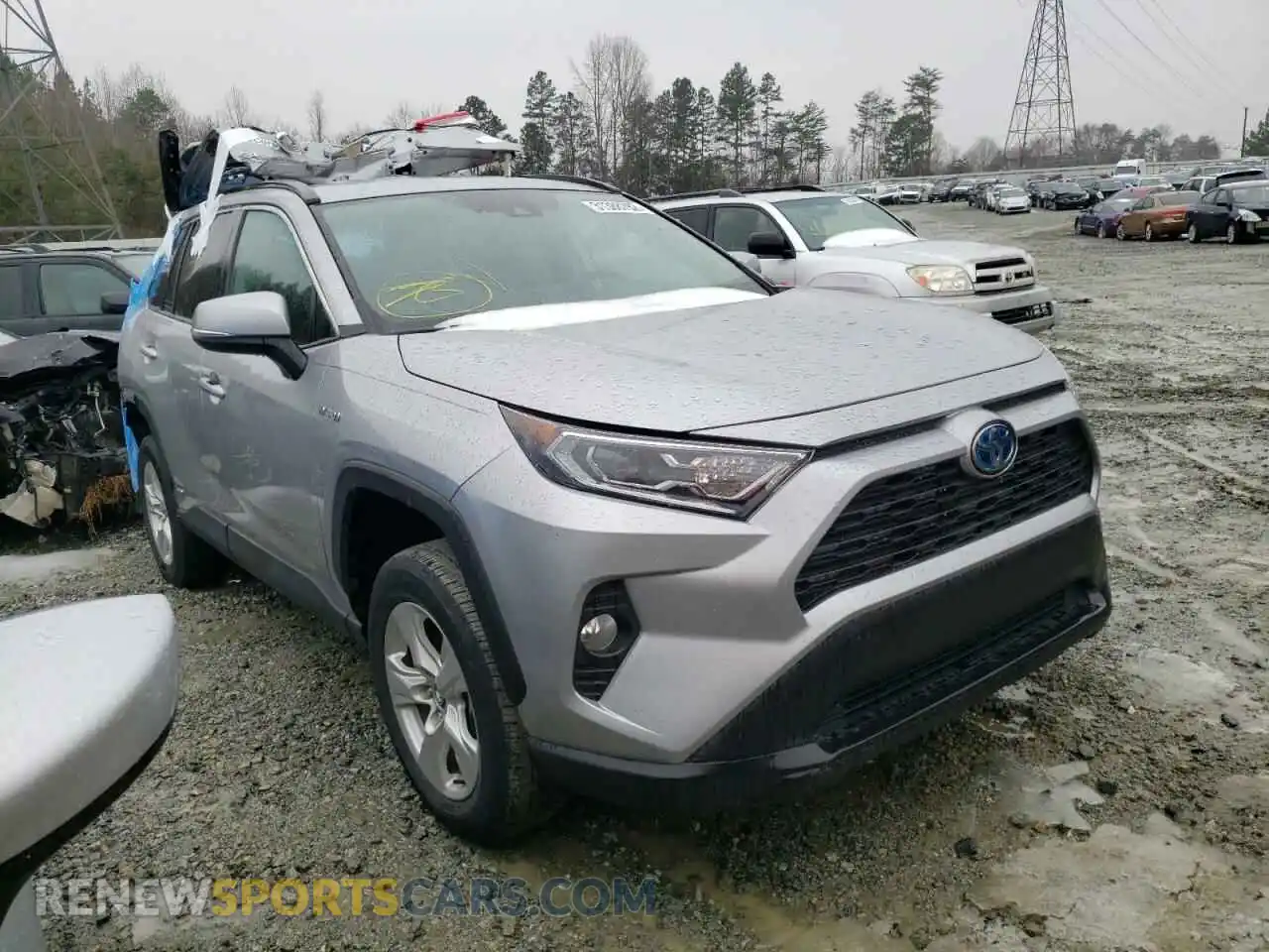 1 Photograph of a damaged car 4T3R6RFV7LU002003 TOYOTA RAV4 2020