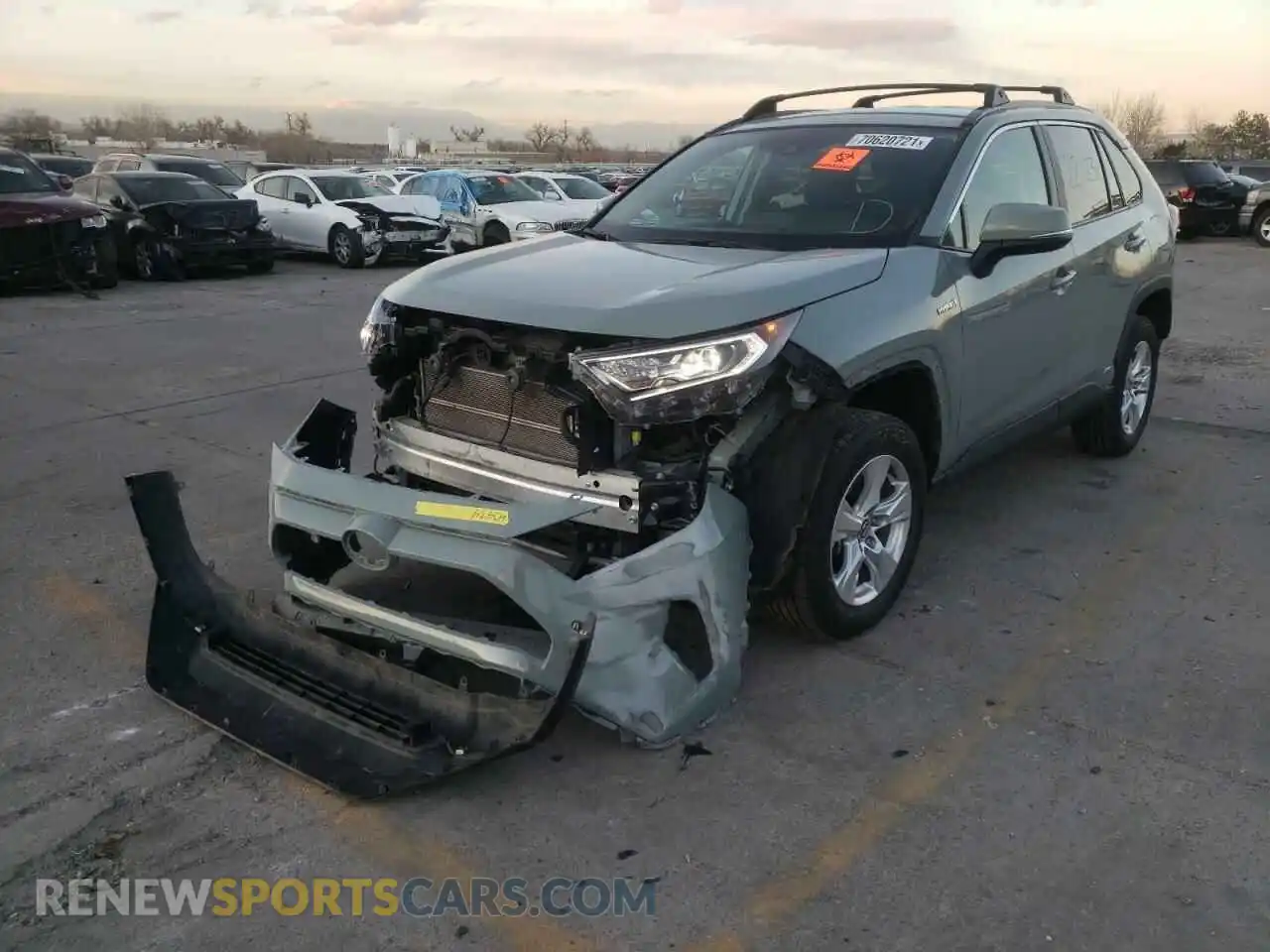 2 fotografías del automóvil dañado 4T3RWRFV2LU005522 TOYOTA RAV4 2020