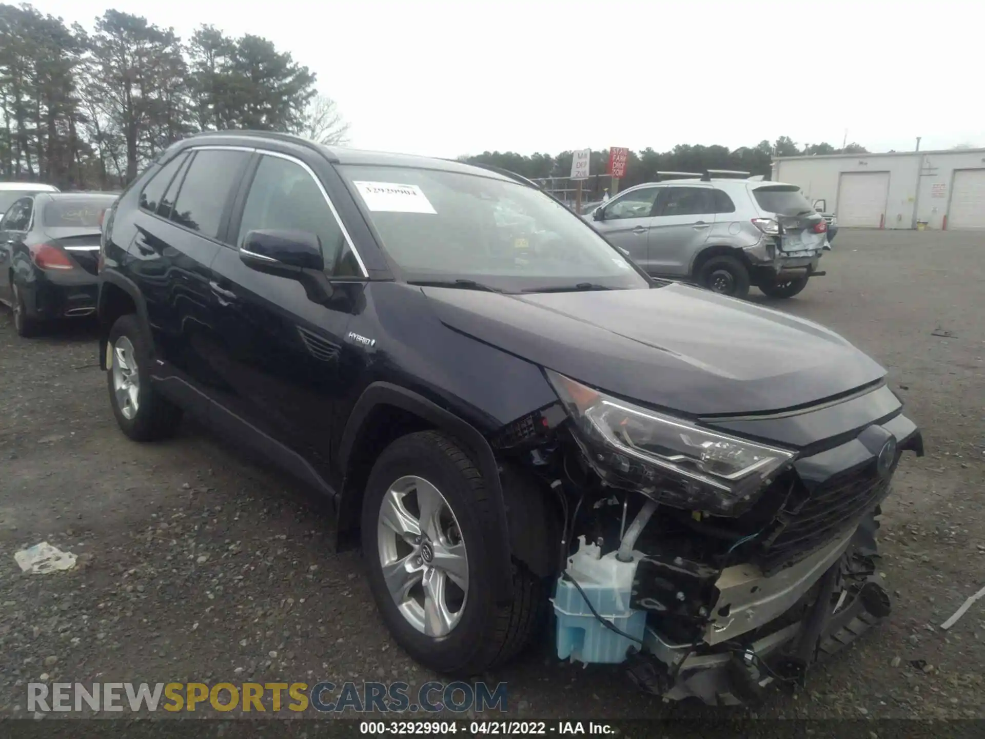 1 Photograph of a damaged car 4T3RWRFV2LU005648 TOYOTA RAV4 2020