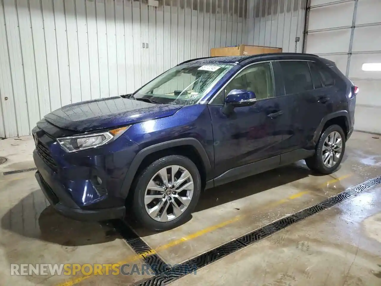 1 Photograph of a damaged car JTMA1RFV1LD047883 TOYOTA RAV4 2020