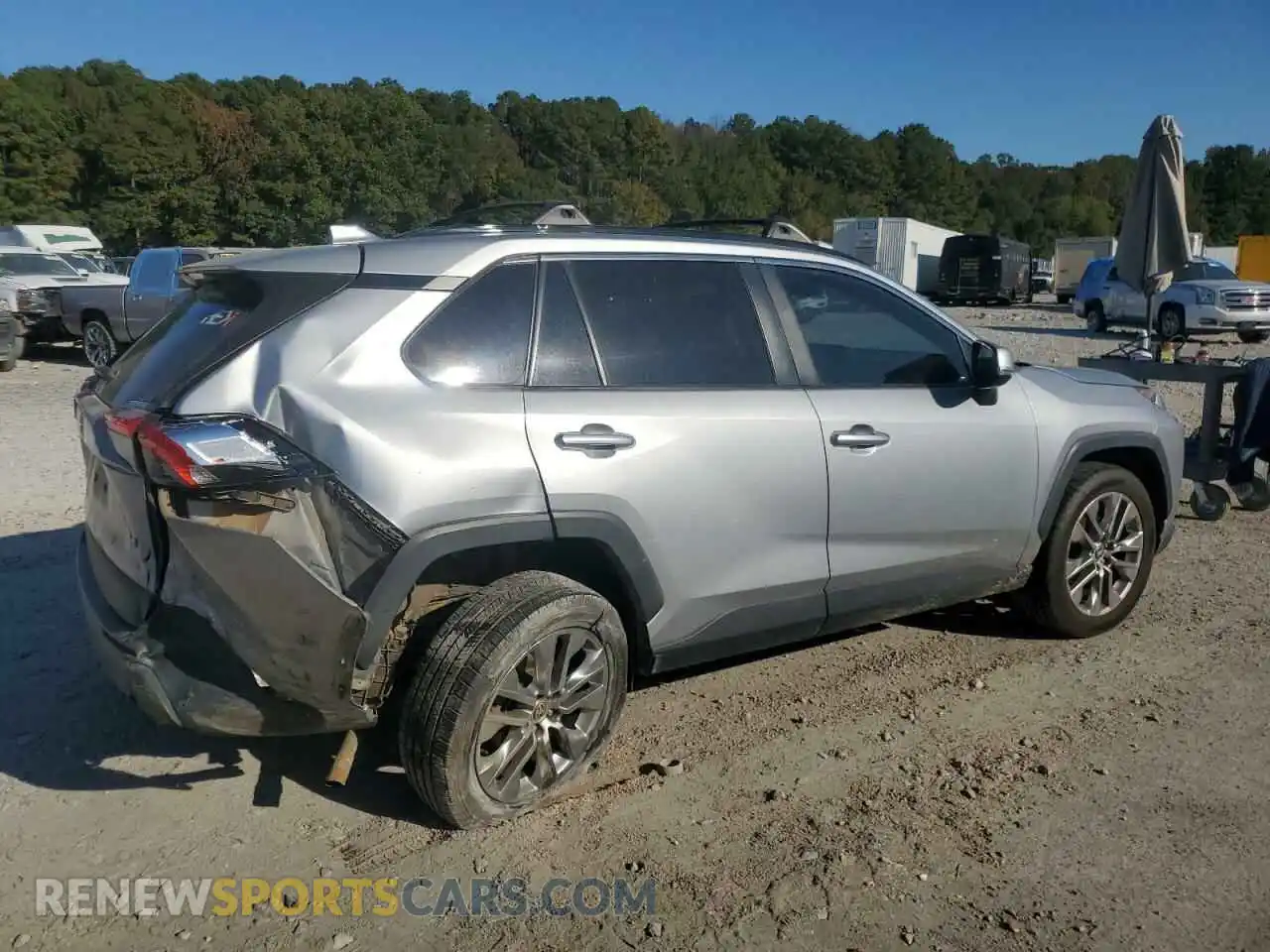 3 Photograph of a damaged car JTMC1RFV0LD042585 TOYOTA RAV4 2020