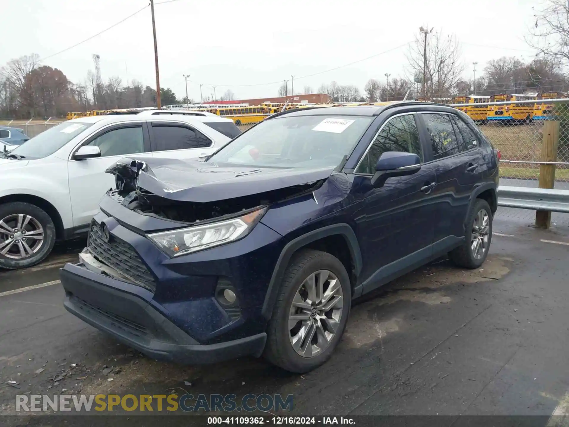 2 Photograph of a damaged car JTMC1RFV2LJ021481 TOYOTA RAV4 2020