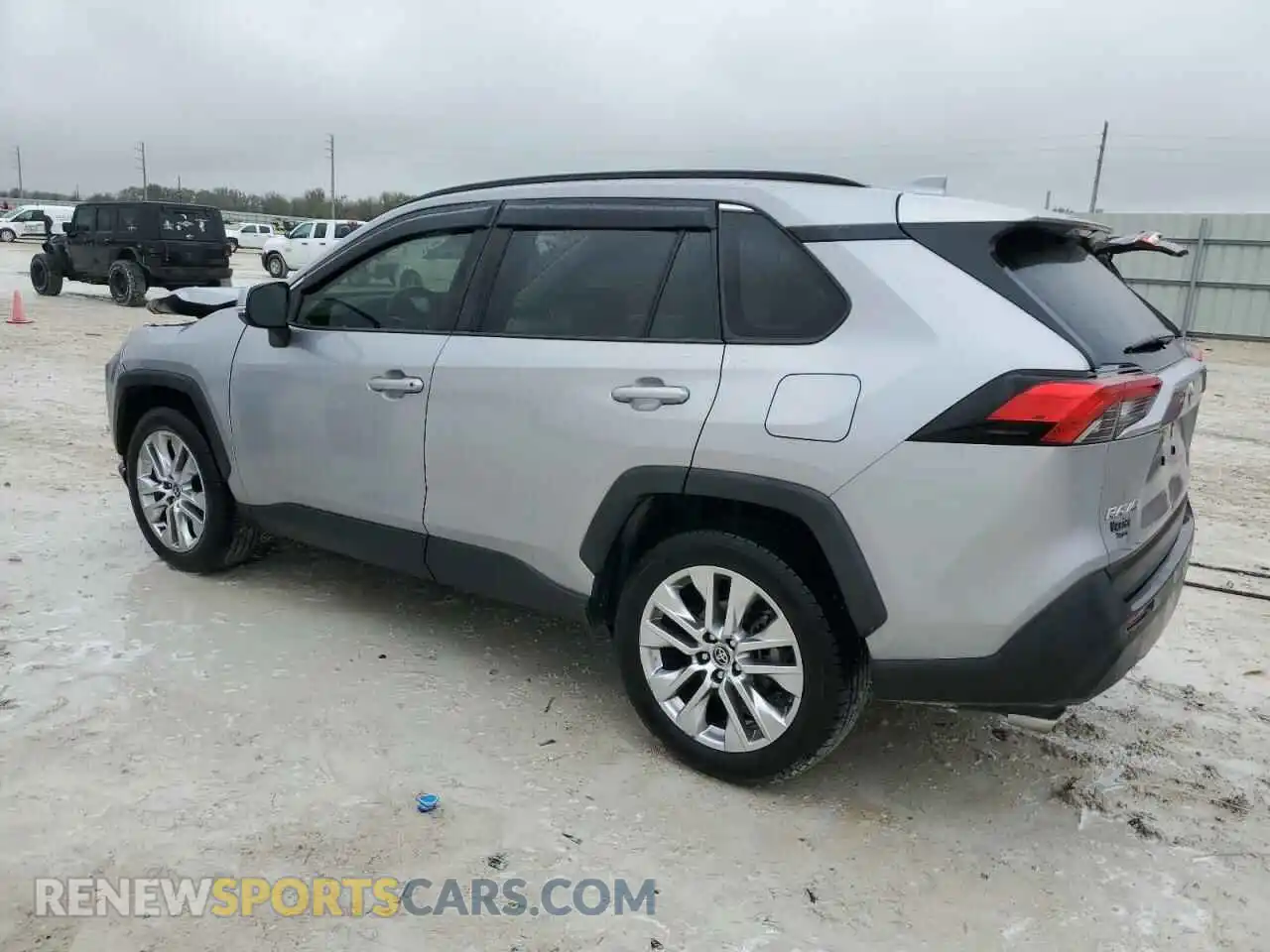 2 fotografías del automóvil dañado JTMC1RFV5LD042713 TOYOTA RAV4 2020