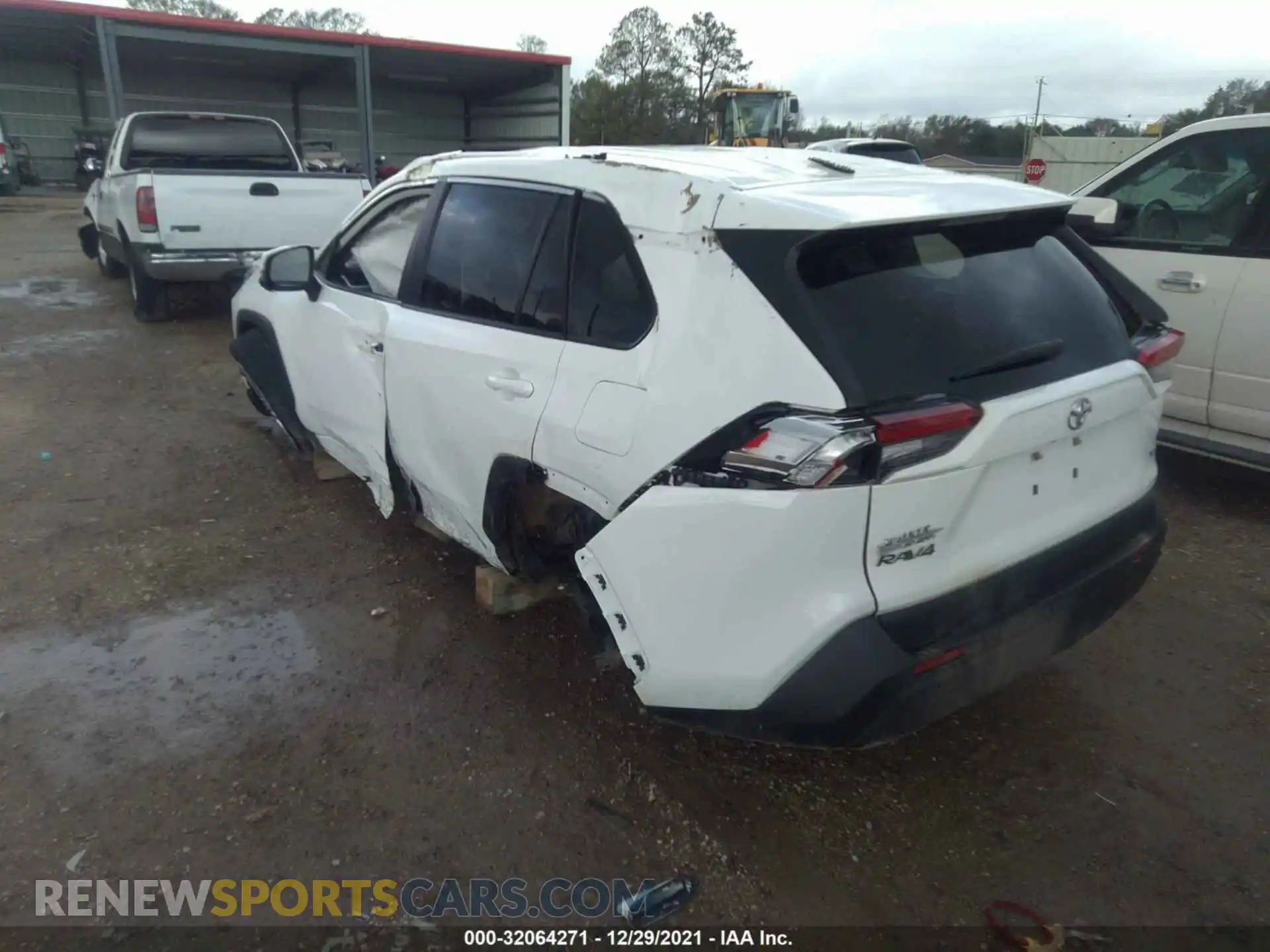 3 Photograph of a damaged car JTMC1RFV8LD522146 TOYOTA RAV4 2020