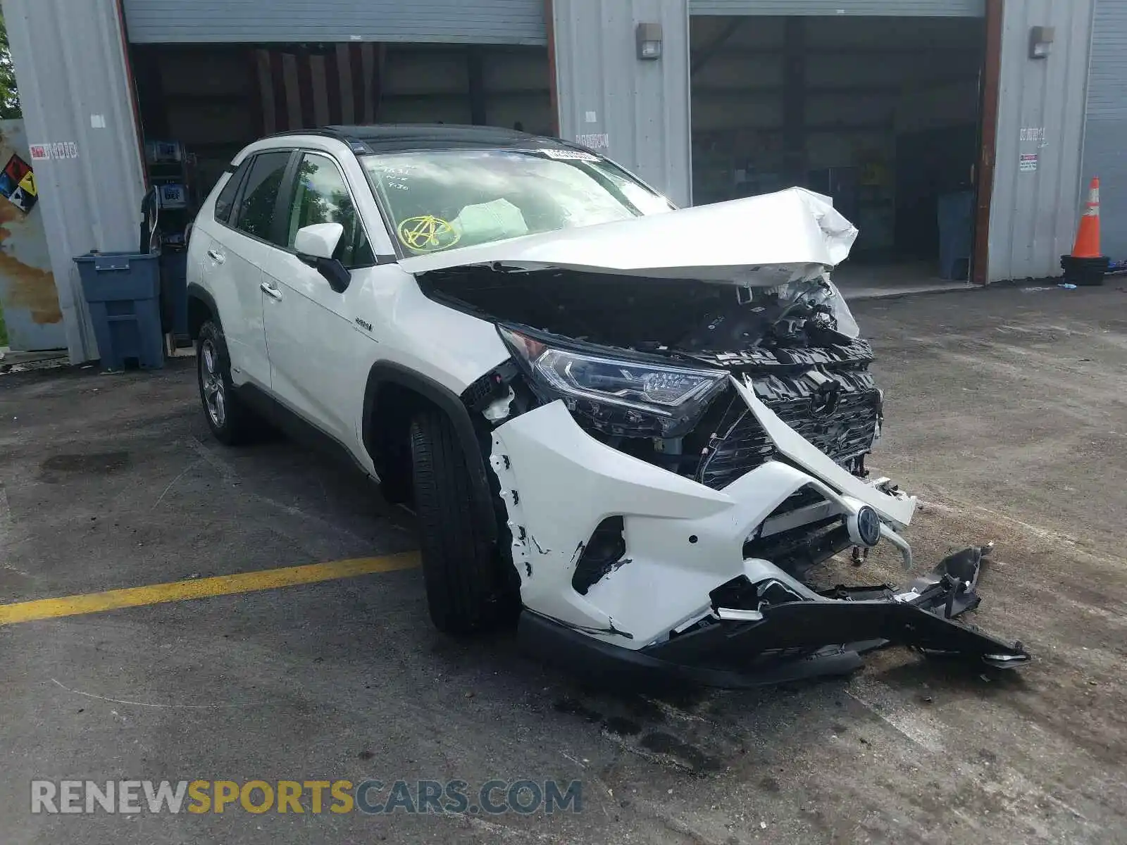 1 Photograph of a damaged car JTMDWRFV7LD549831 TOYOTA RAV4 2020