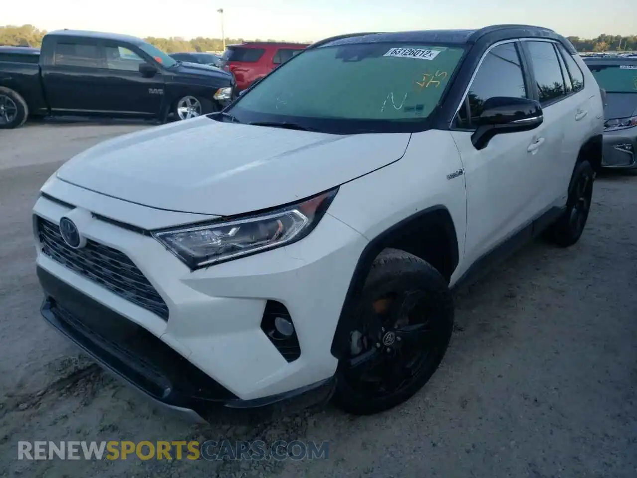 2 Photograph of a damaged car JTME6RFV2LD502694 TOYOTA RAV4 2020