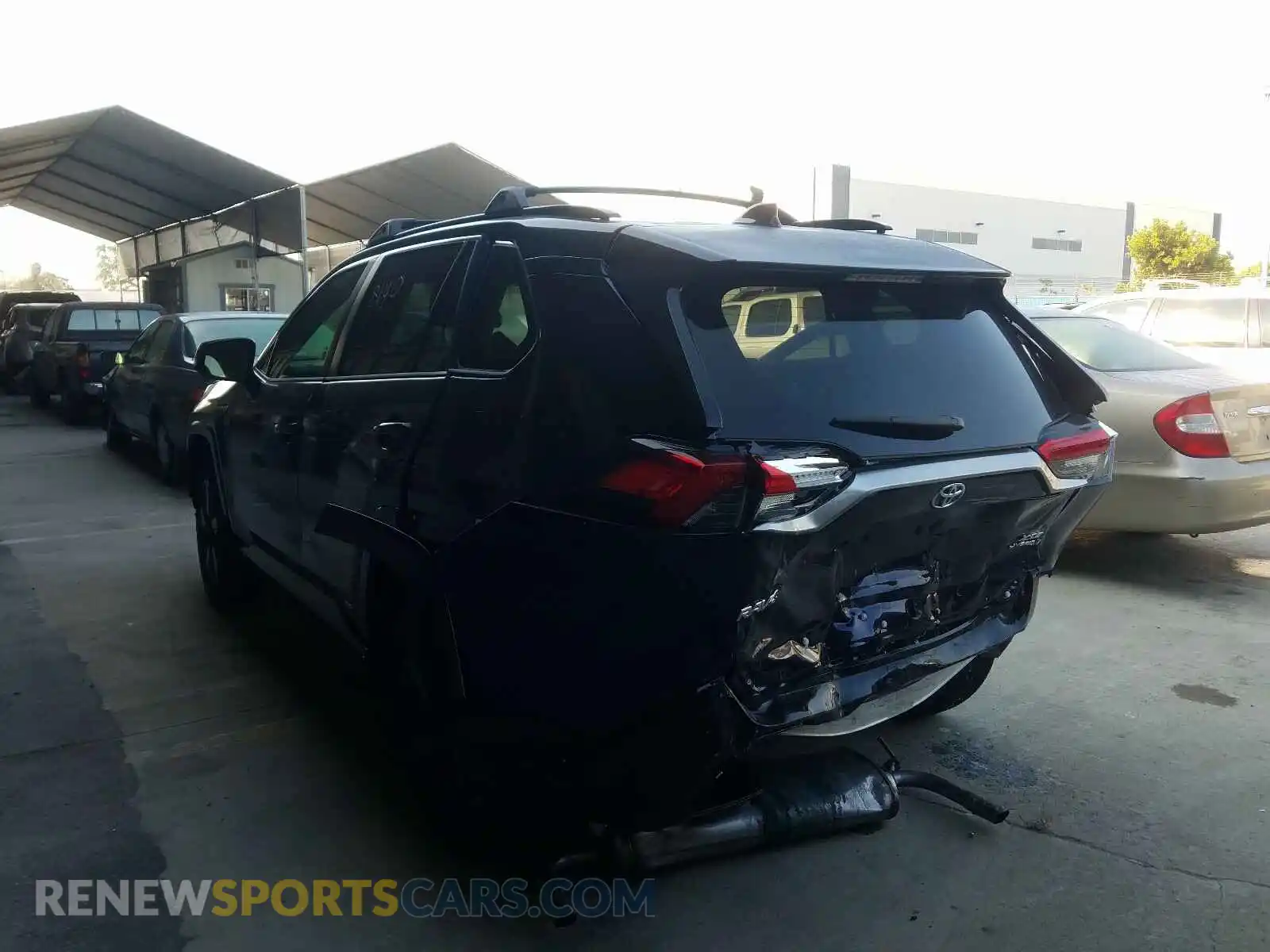 3 Photograph of a damaged car JTMEWRFV0LJ047040 TOYOTA RAV4 2020