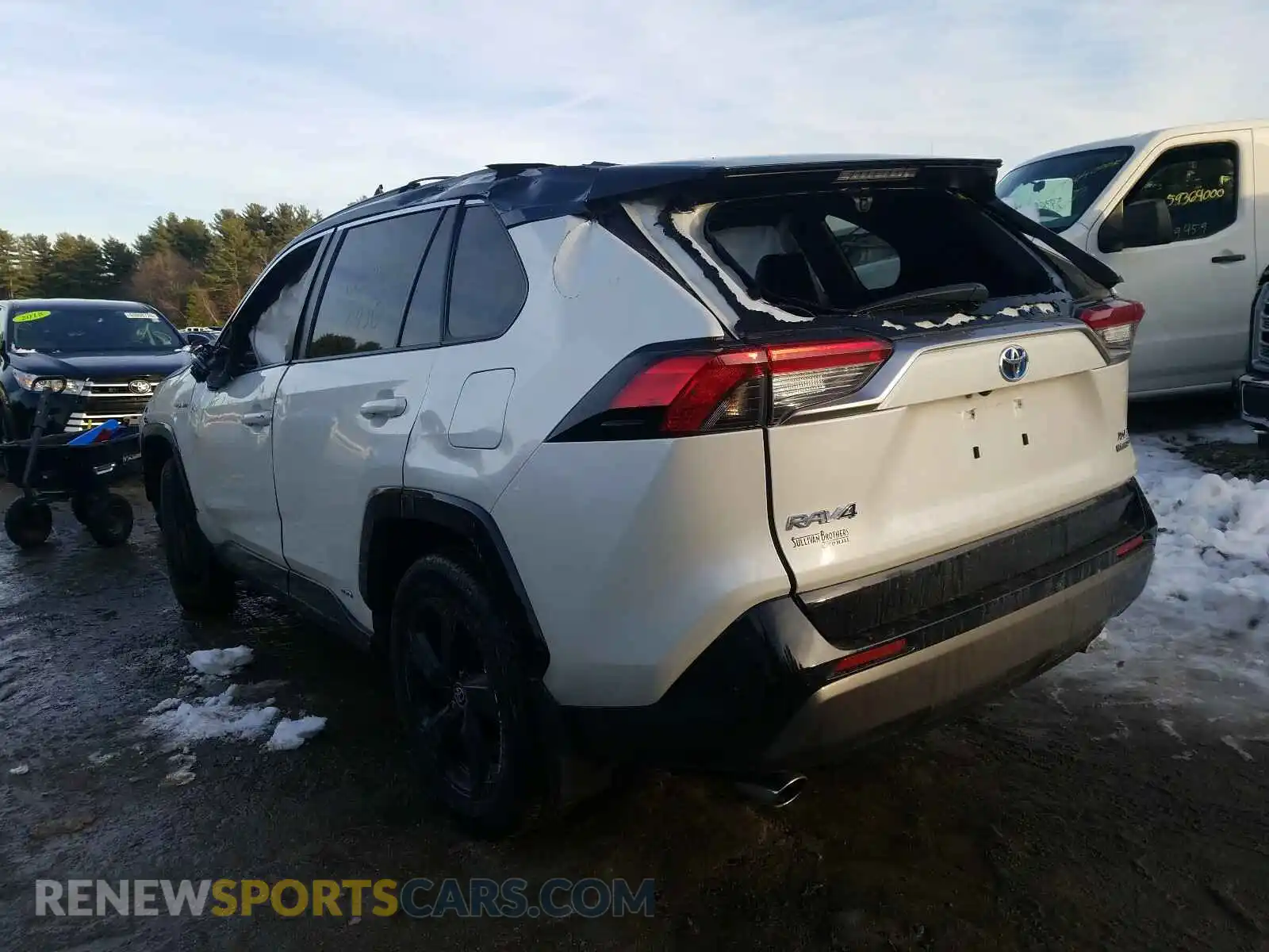3 Photograph of a damaged car JTMEWRFV2LD531922 TOYOTA RAV4 2020