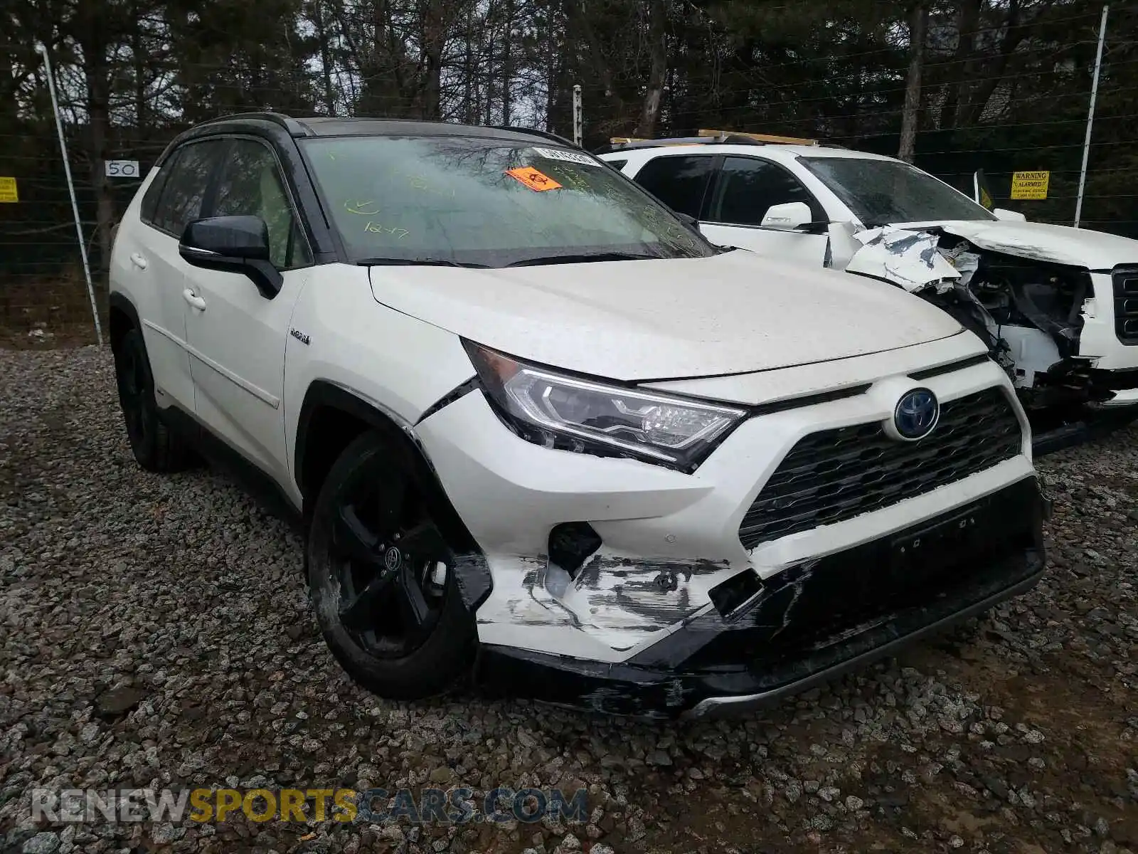 1 Photograph of a damaged car JTMEWRFV2LJ048299 TOYOTA RAV4 2020
