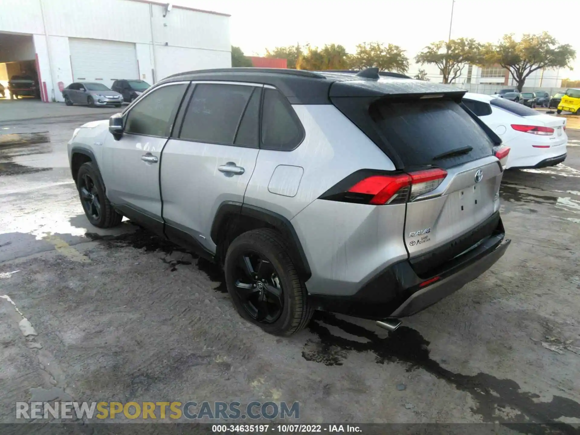 3 fotografías del automóvil dañado JTMEWRFV2LJ049355 TOYOTA RAV4 2020