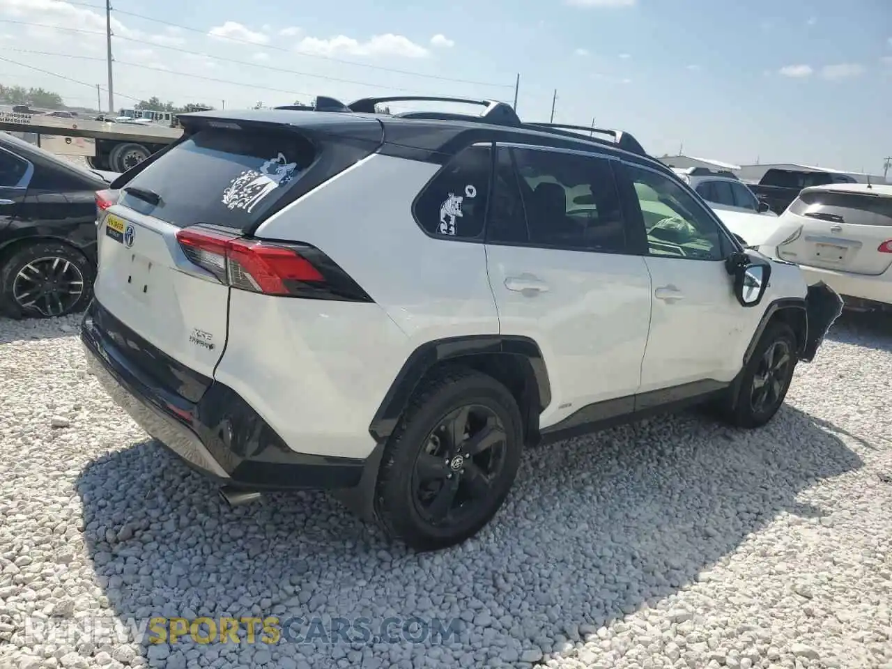 3 Photograph of a damaged car JTMEWRFV3LD532660 TOYOTA RAV4 2020
