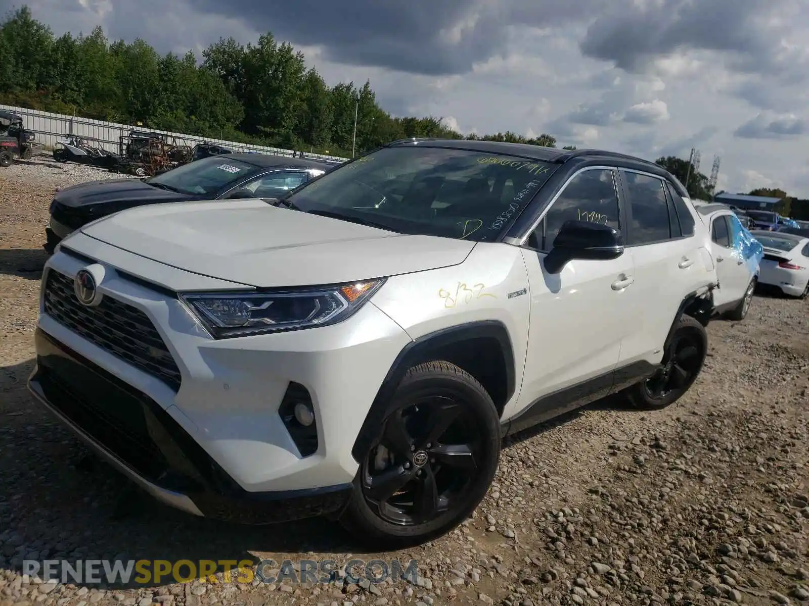 2 Photograph of a damaged car JTMEWRFV5LD544390 TOYOTA RAV4 2020