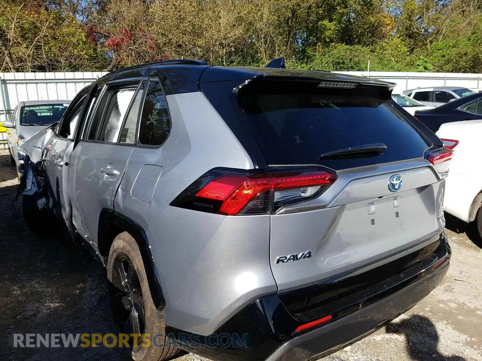 3 Photograph of a damaged car JTMEWRFV6LD529641 TOYOTA RAV4 2020
