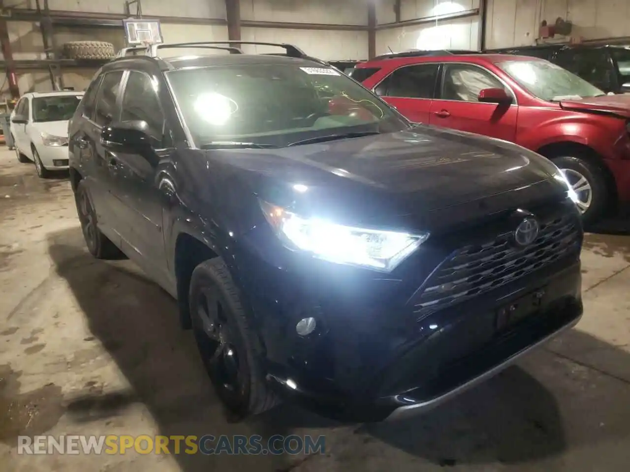 1 Photograph of a damaged car JTMEWRFV6LD533382 TOYOTA RAV4 2020
