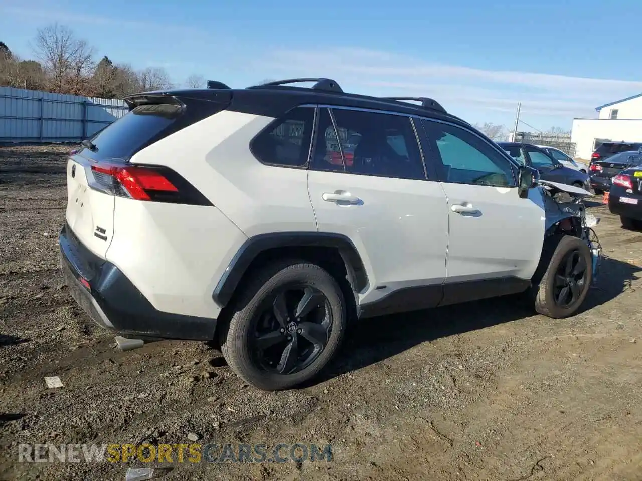 3 Фотография поврежденного автомобиля JTMEWRFV7LJ042577 TOYOTA RAV4 2020
