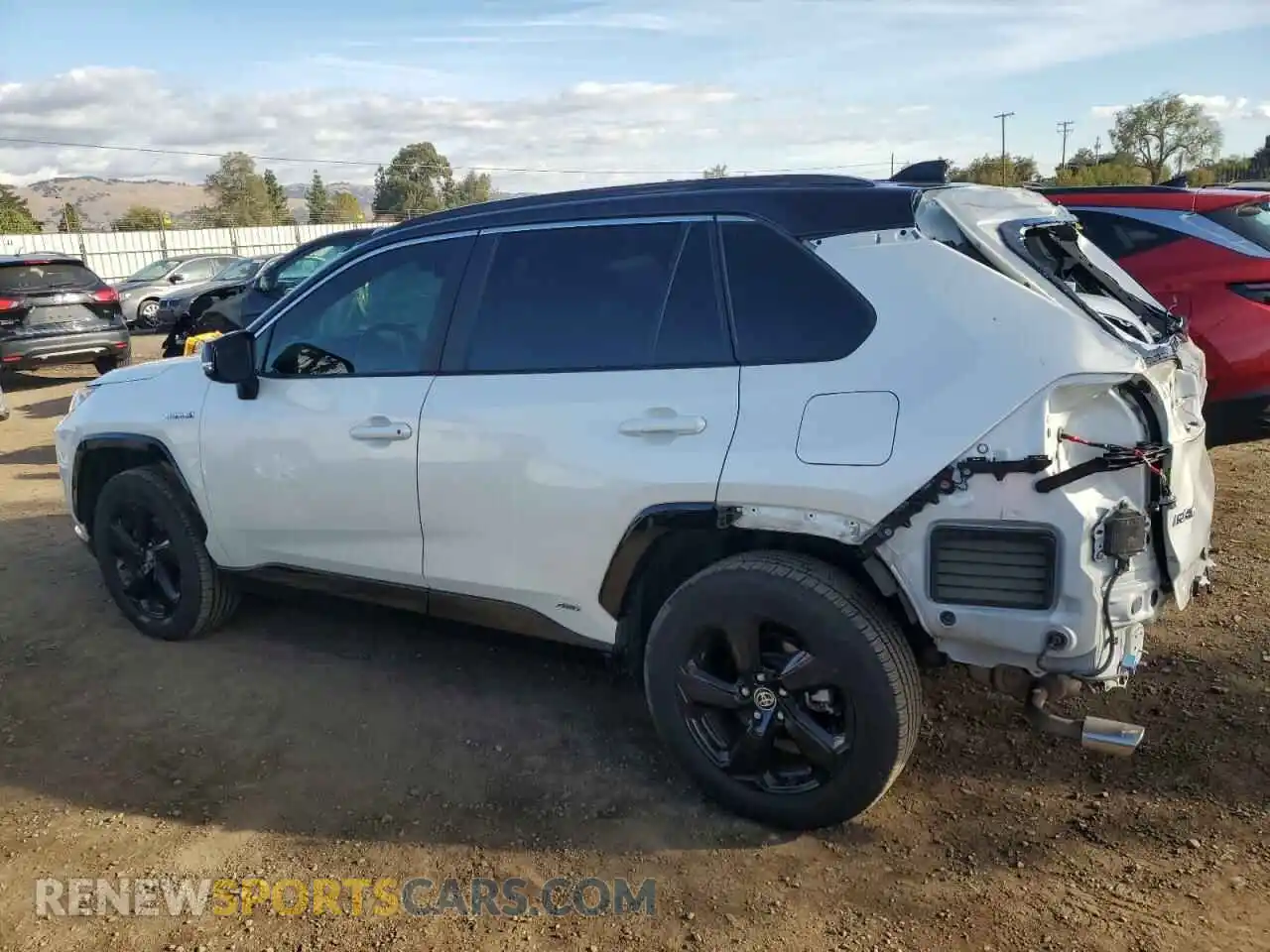 2 fotografías del automóvil dañado JTMEWRFV8LJ041714 TOYOTA RAV4 2020