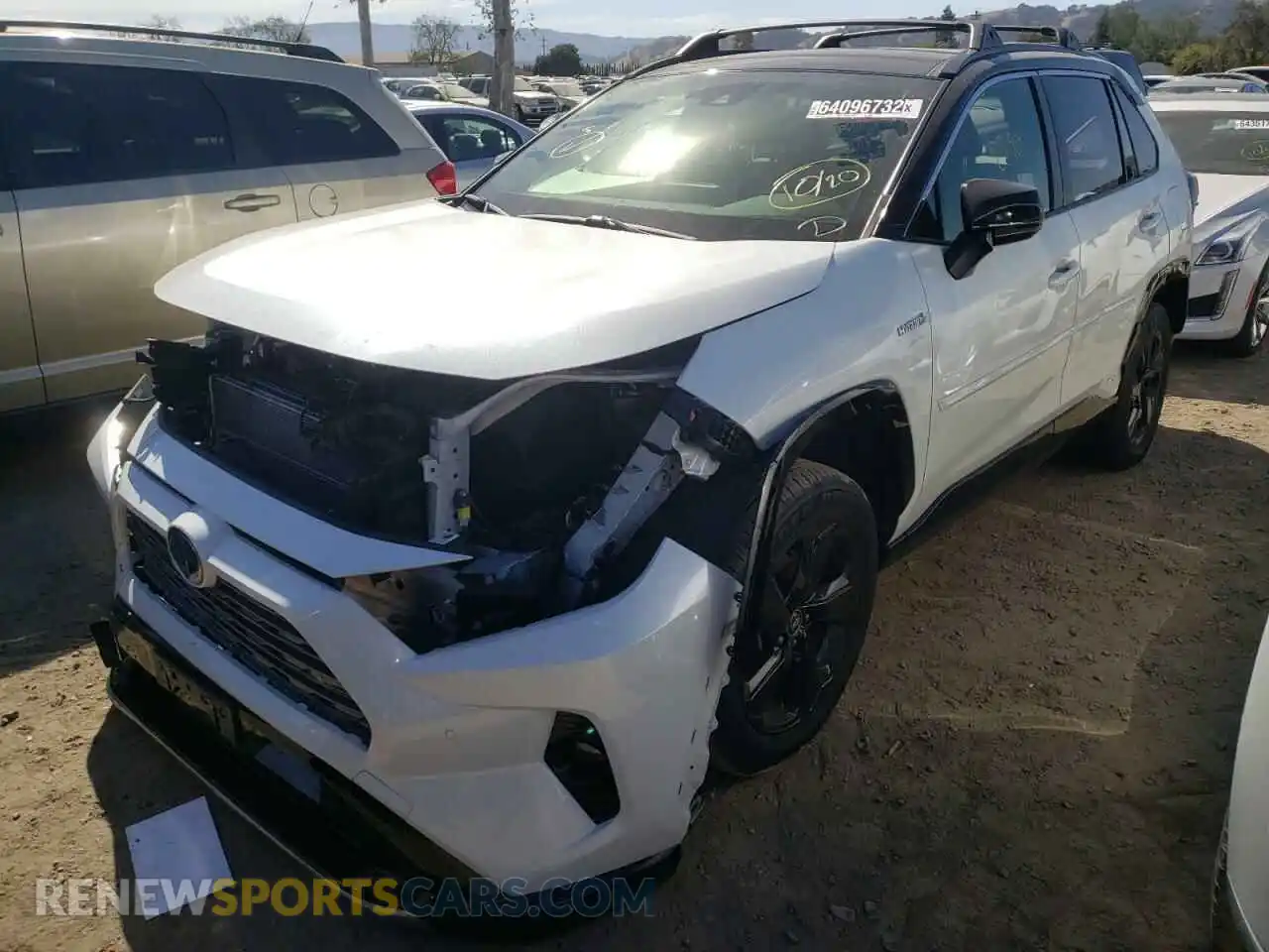 2 fotografías del automóvil dañado JTMEWRFV9LD532565 TOYOTA RAV4 2020