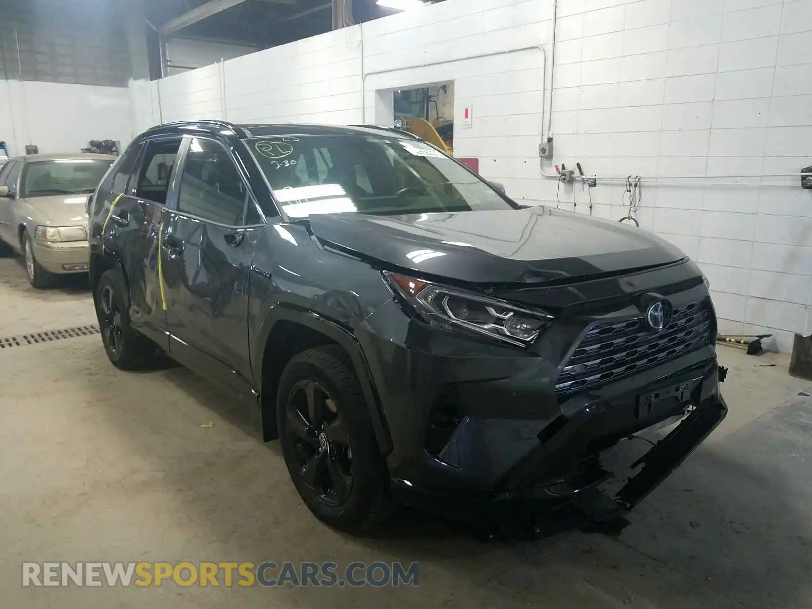 1 Photograph of a damaged car JTMEWRFV9LD549141 TOYOTA RAV4 2020
