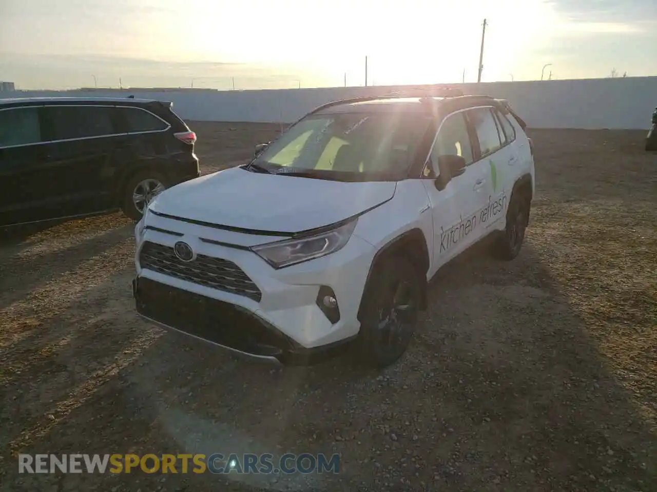 2 Photograph of a damaged car JTMEWRFV9LJ043147 TOYOTA RAV4 2020