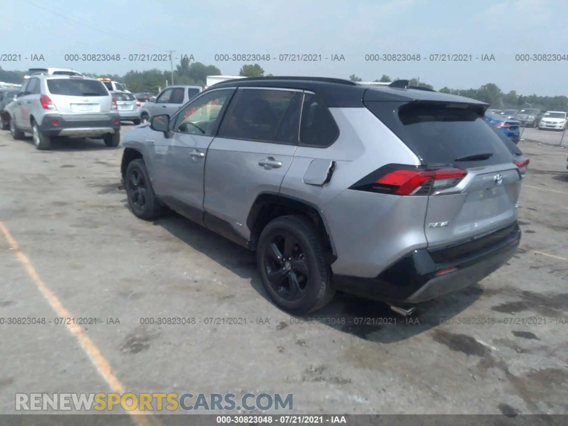 3 Photograph of a damaged car JTMEWRFVXLJ032304 TOYOTA RAV4 2020