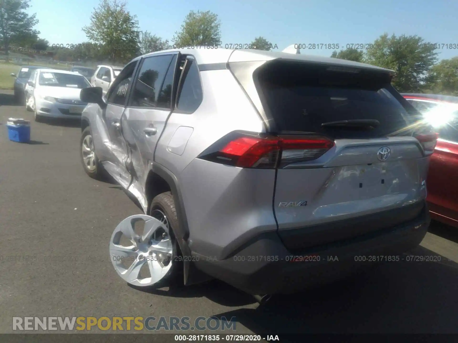 3 Photograph of a damaged car JTMF1RFV3LD060592 TOYOTA RAV4 2020