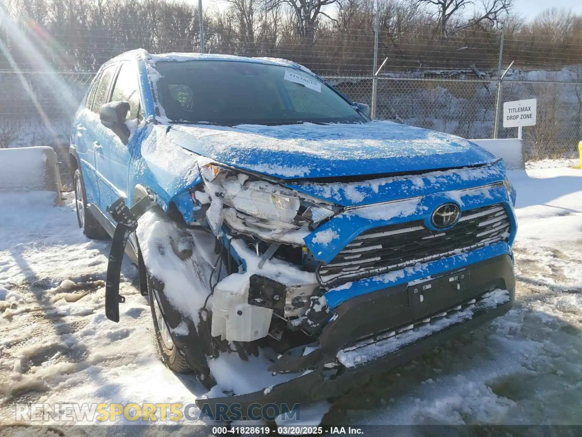 1 Photograph of a damaged car JTMF1RFV3LD068644 TOYOTA RAV4 2020