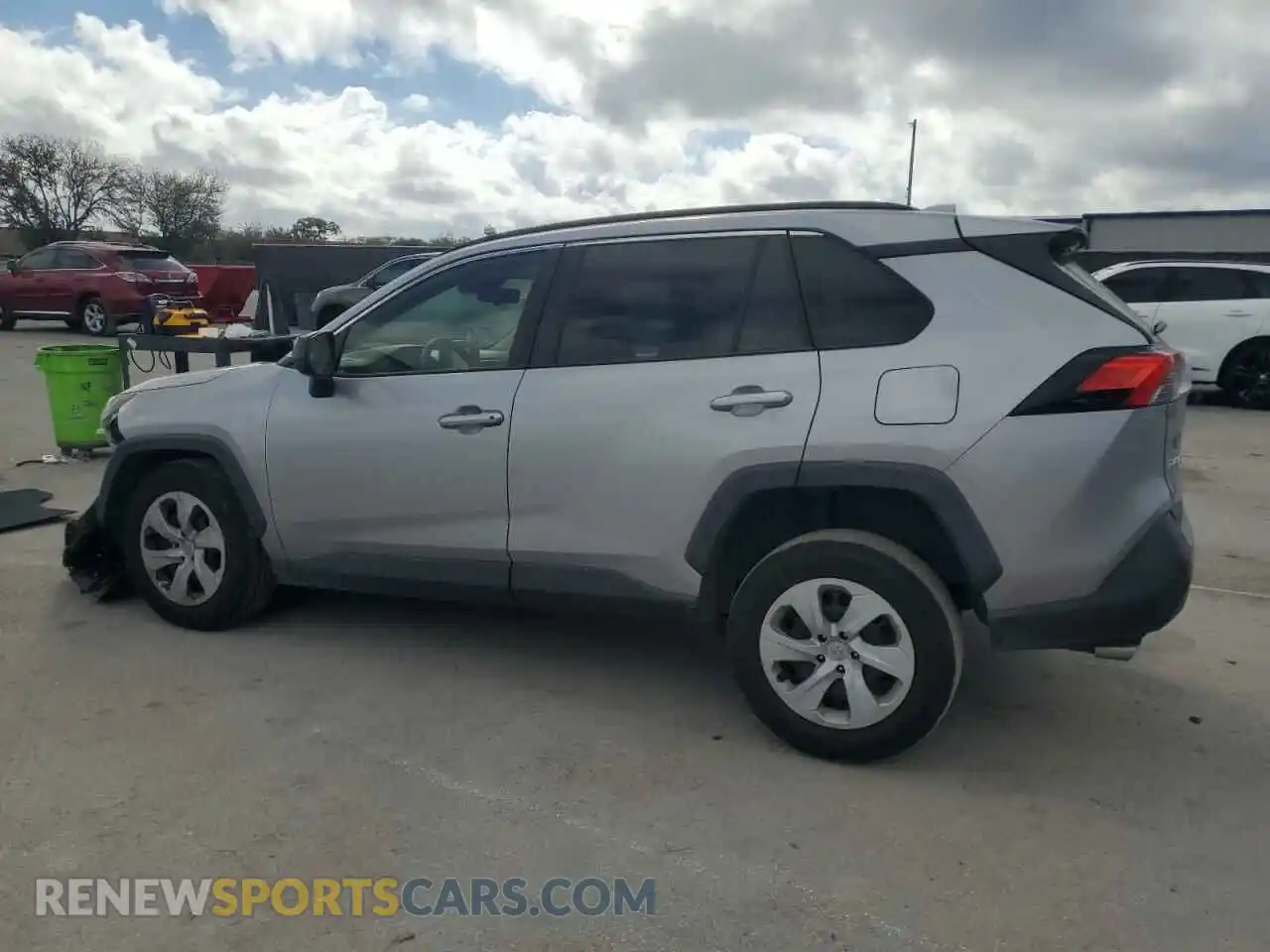 2 Photograph of a damaged car JTMH1RFV1LD049695 TOYOTA RAV4 2020