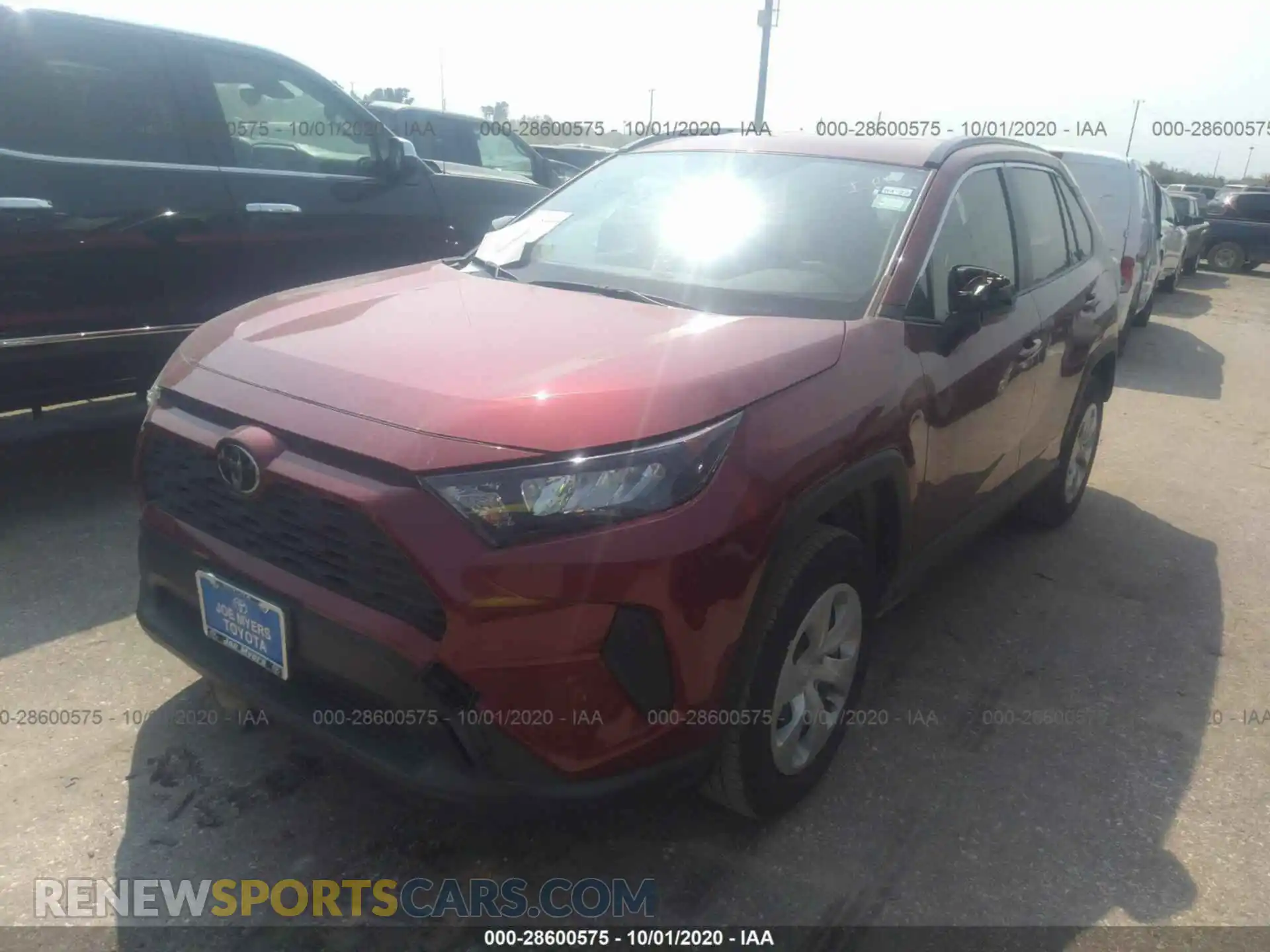 2 Photograph of a damaged car JTMH1RFV2LD520561 TOYOTA RAV4 2020
