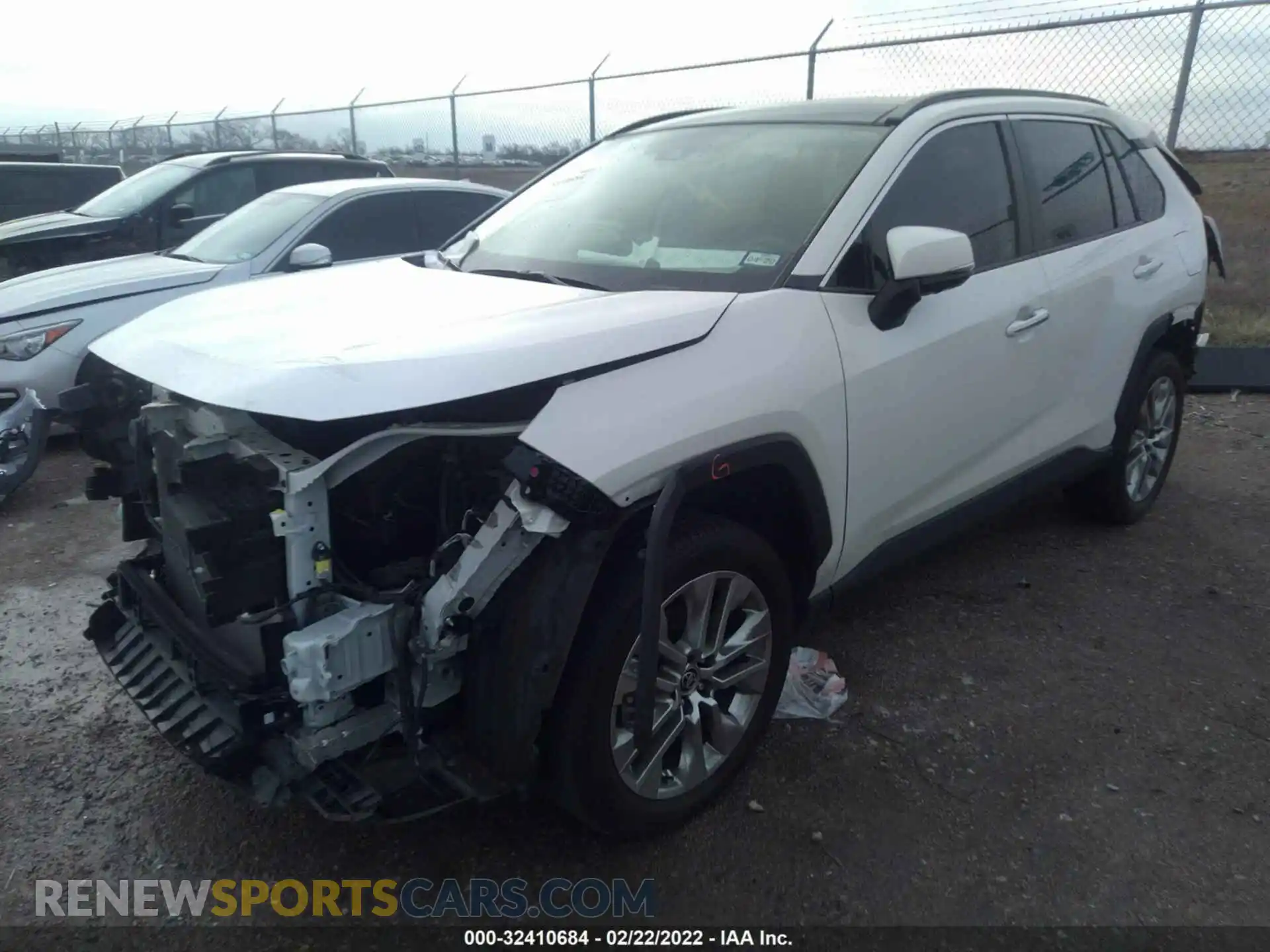 2 Photograph of a damaged car JTMN1RFV2LD528579 TOYOTA RAV4 2020