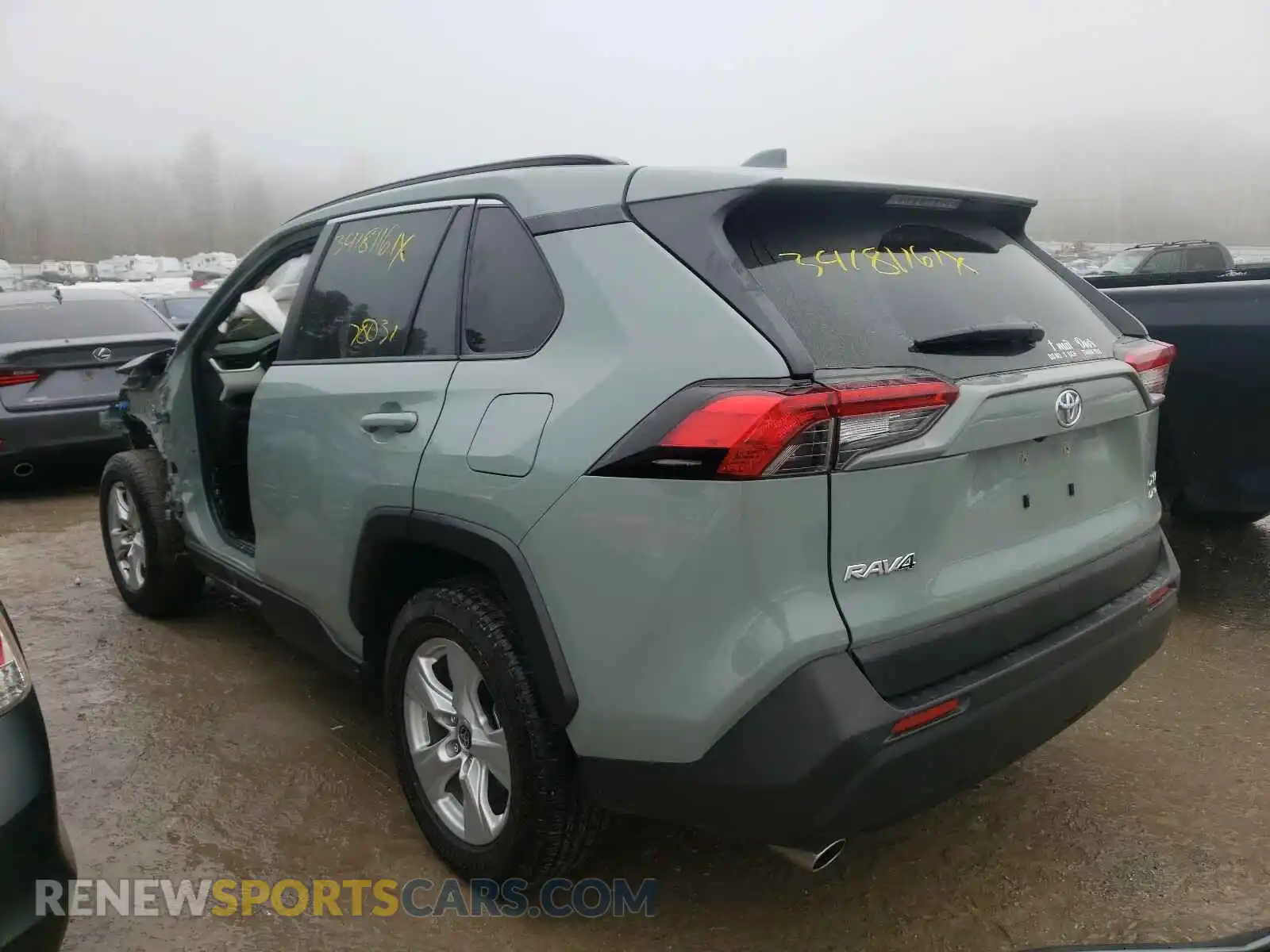 3 Photograph of a damaged car JTMP1RFV1LD054732 TOYOTA RAV4 2020