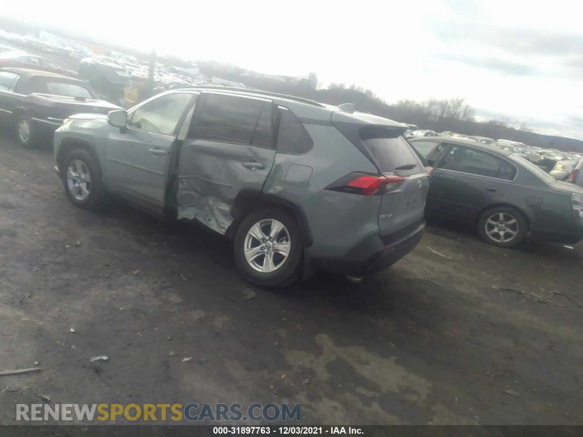 3 Photograph of a damaged car JTMP1RFV8LD066909 TOYOTA RAV4 2020