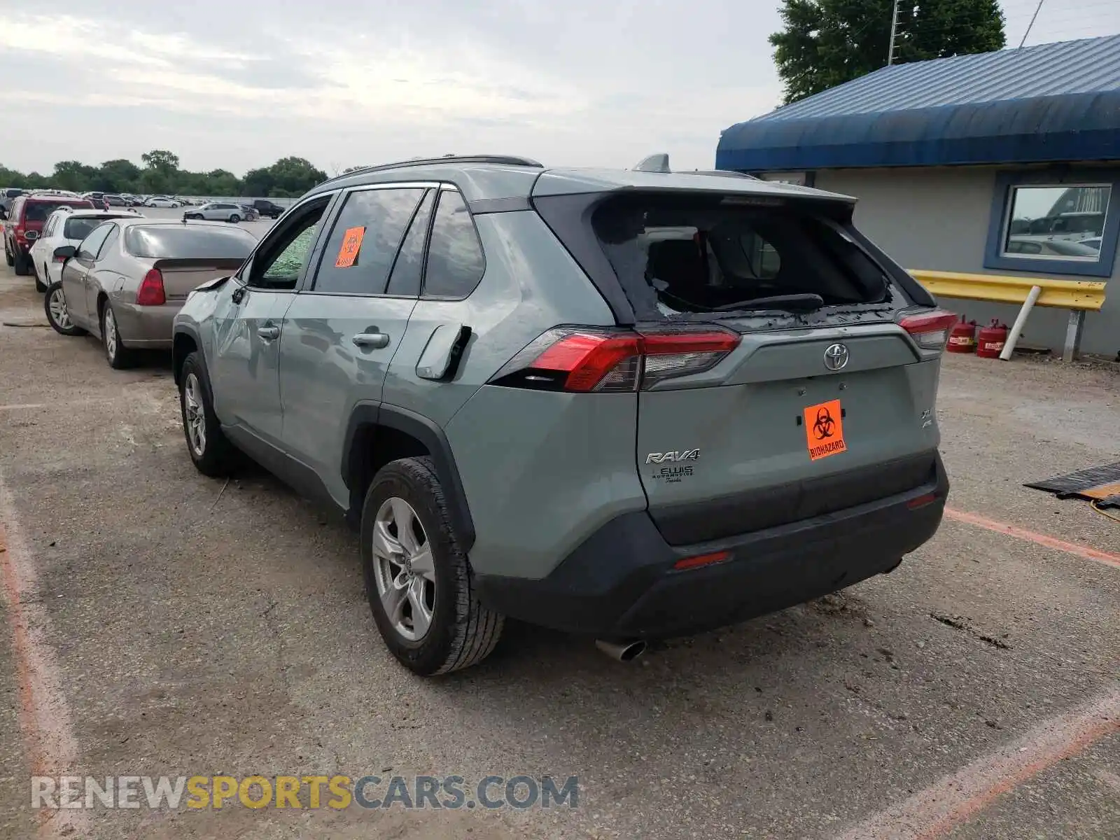 3 Photograph of a damaged car JTMP1RFV8LJ036746 TOYOTA RAV4 2020