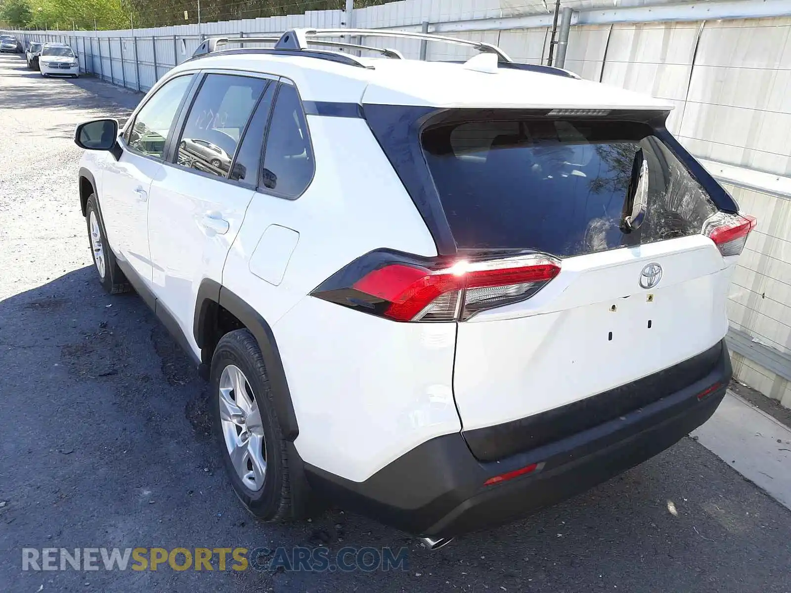 3 Photograph of a damaged car JTMP1RFVXLD057855 TOYOTA RAV4 2020