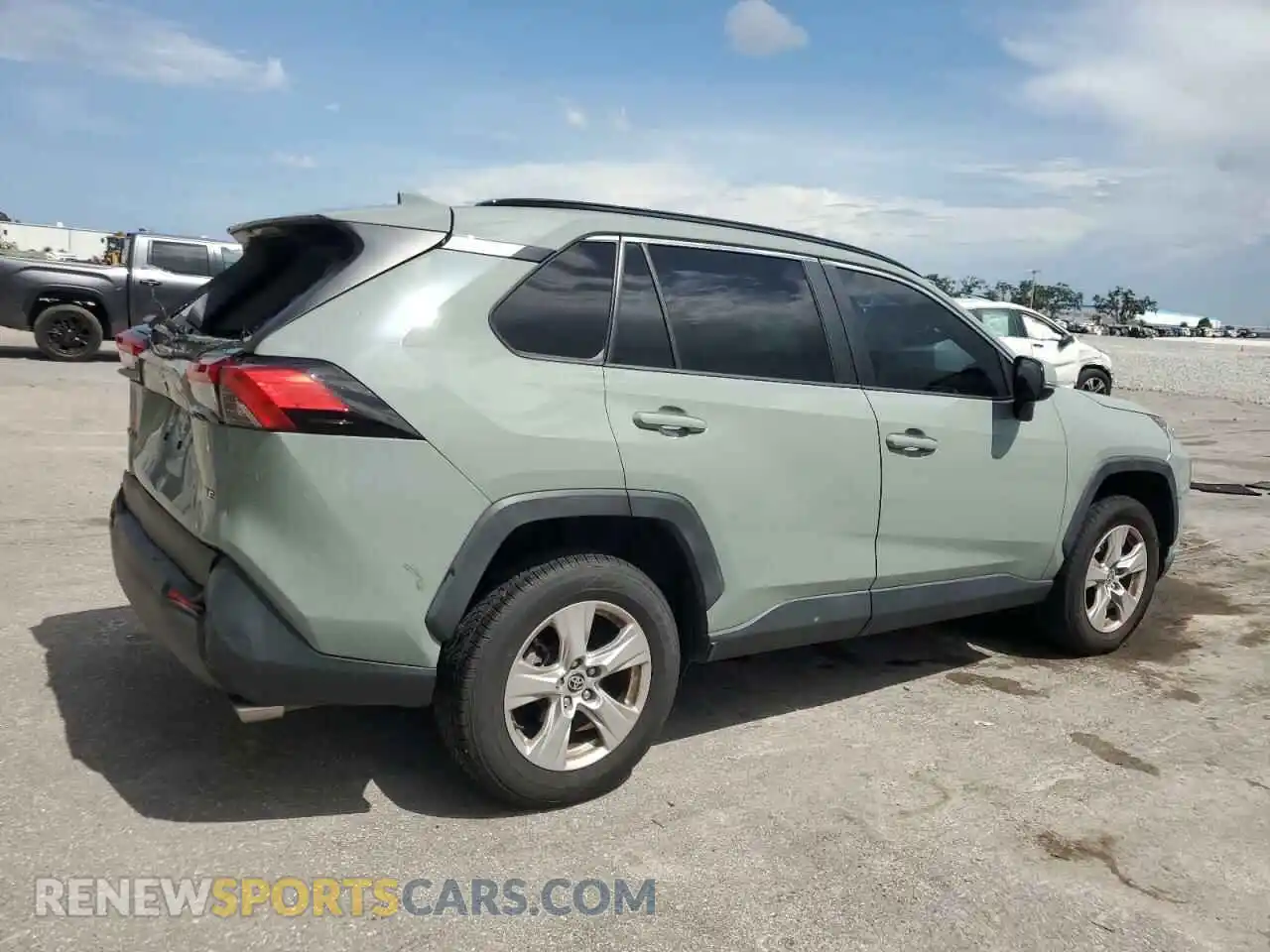 3 Фотография поврежденного автомобиля JTMW1RFVXLJ017255 TOYOTA RAV4 2020