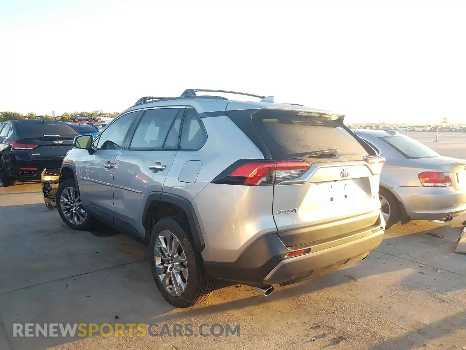 3 Photograph of a damaged car JTMY1RFVXLD520386 TOYOTA RAV4 2020