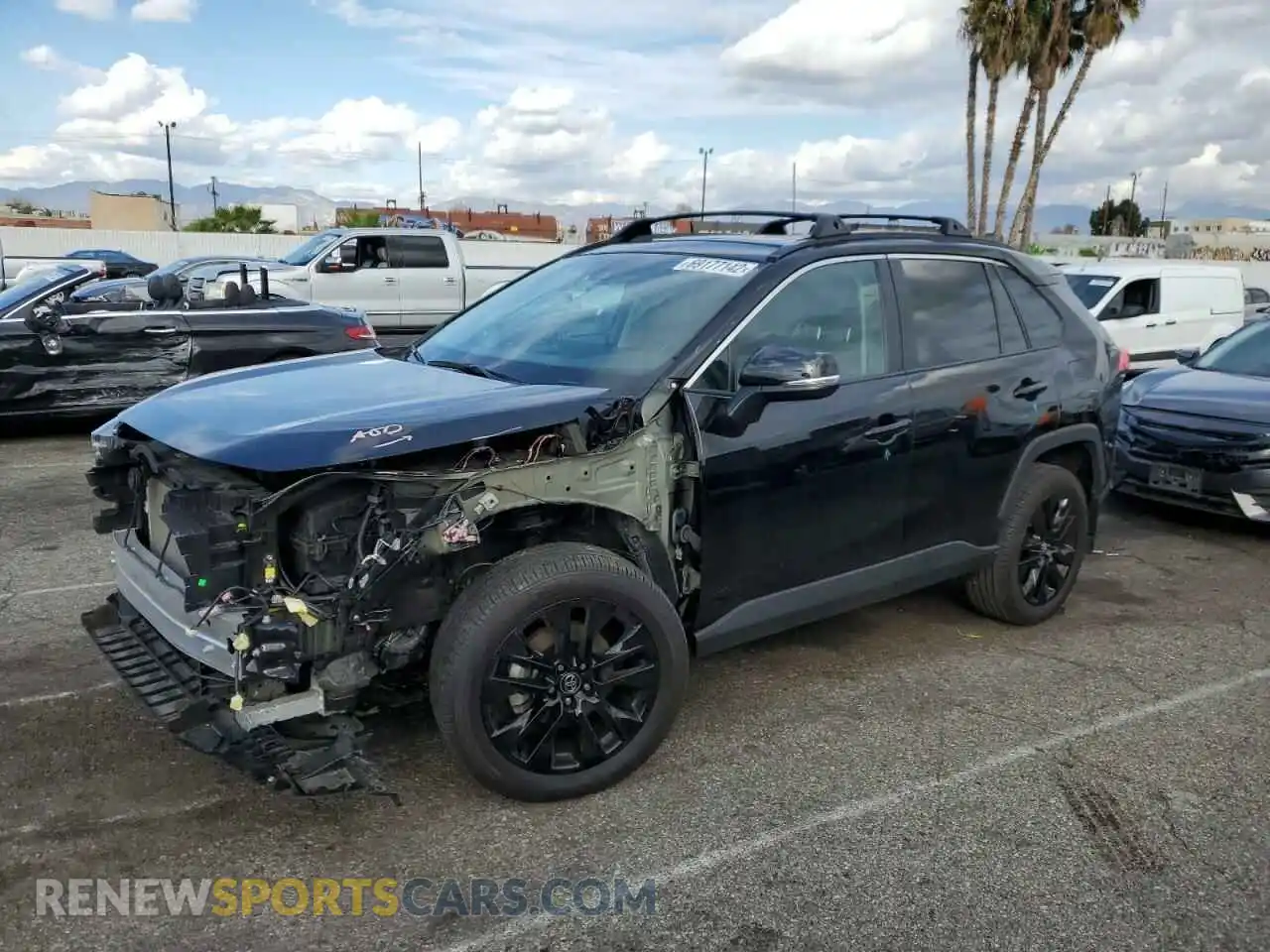 1 Photograph of a damaged car 2T3A1RFV0MC156938 TOYOTA RAV4 2021