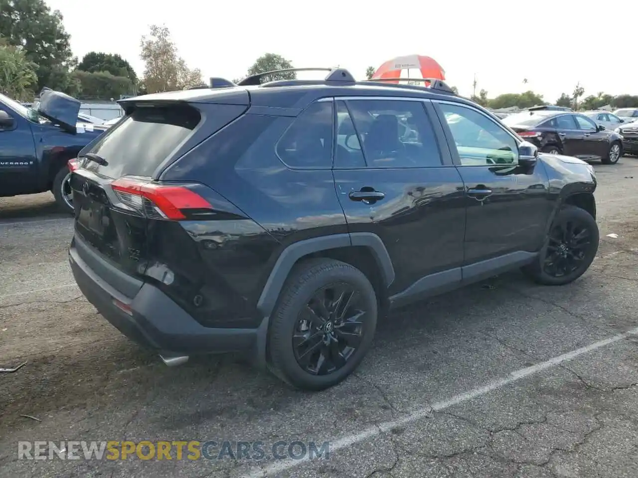 3 Photograph of a damaged car 2T3A1RFV0MC156938 TOYOTA RAV4 2021