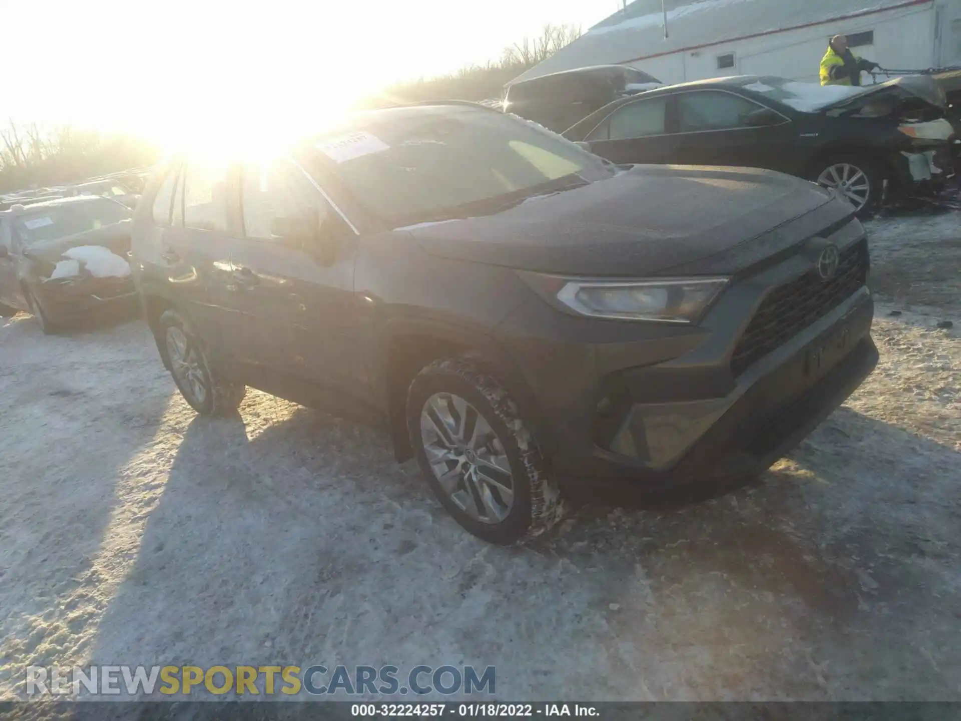 1 fotografías del automóvil dañado 2T3A1RFV0MC192497 TOYOTA RAV4 2021