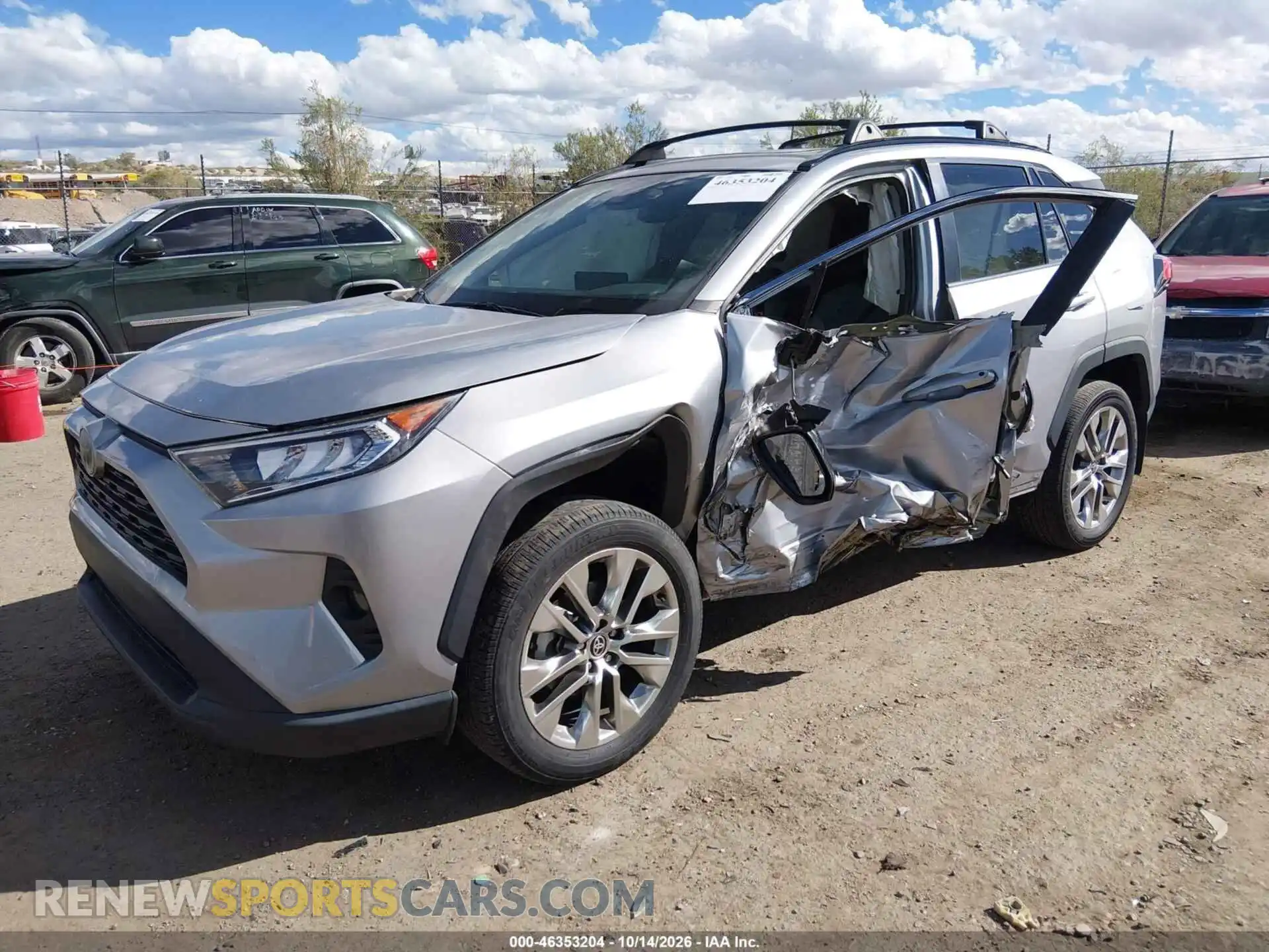 2 Photograph of a damaged car 2T3A1RFV0MC211792 TOYOTA RAV4 2021
