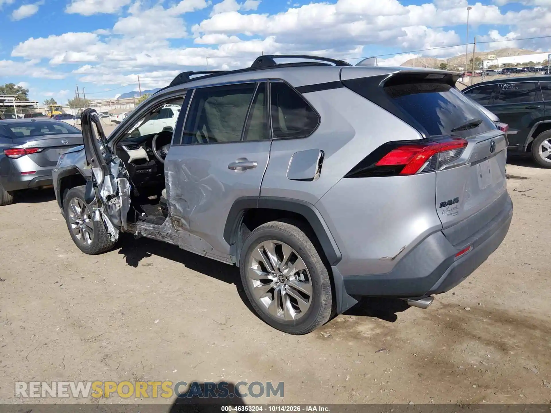 3 Photograph of a damaged car 2T3A1RFV0MC211792 TOYOTA RAV4 2021