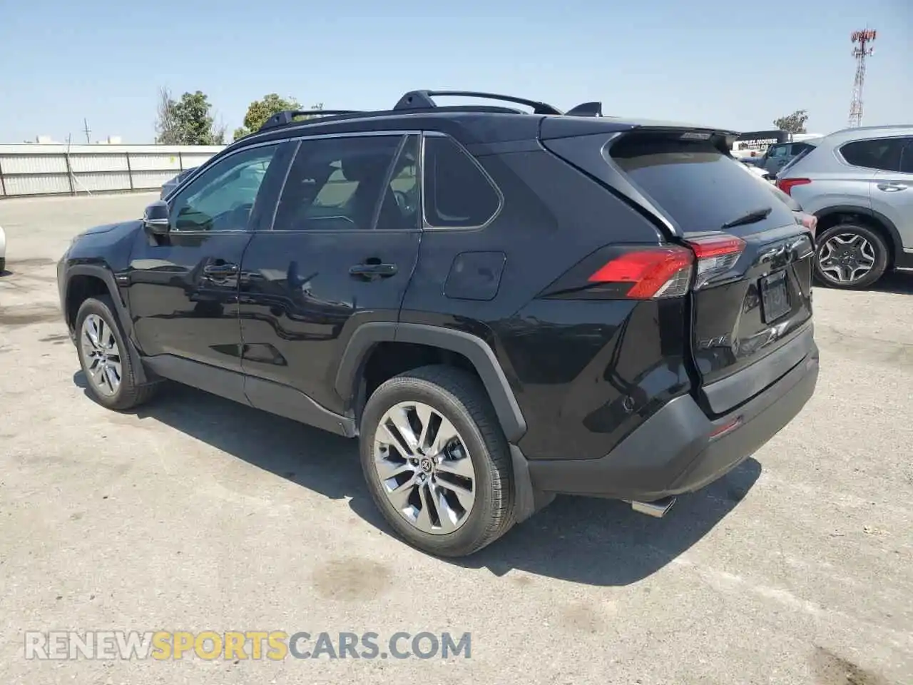 2 fotografías del automóvil dañado 2T3A1RFV0MC240189 TOYOTA RAV4 2021