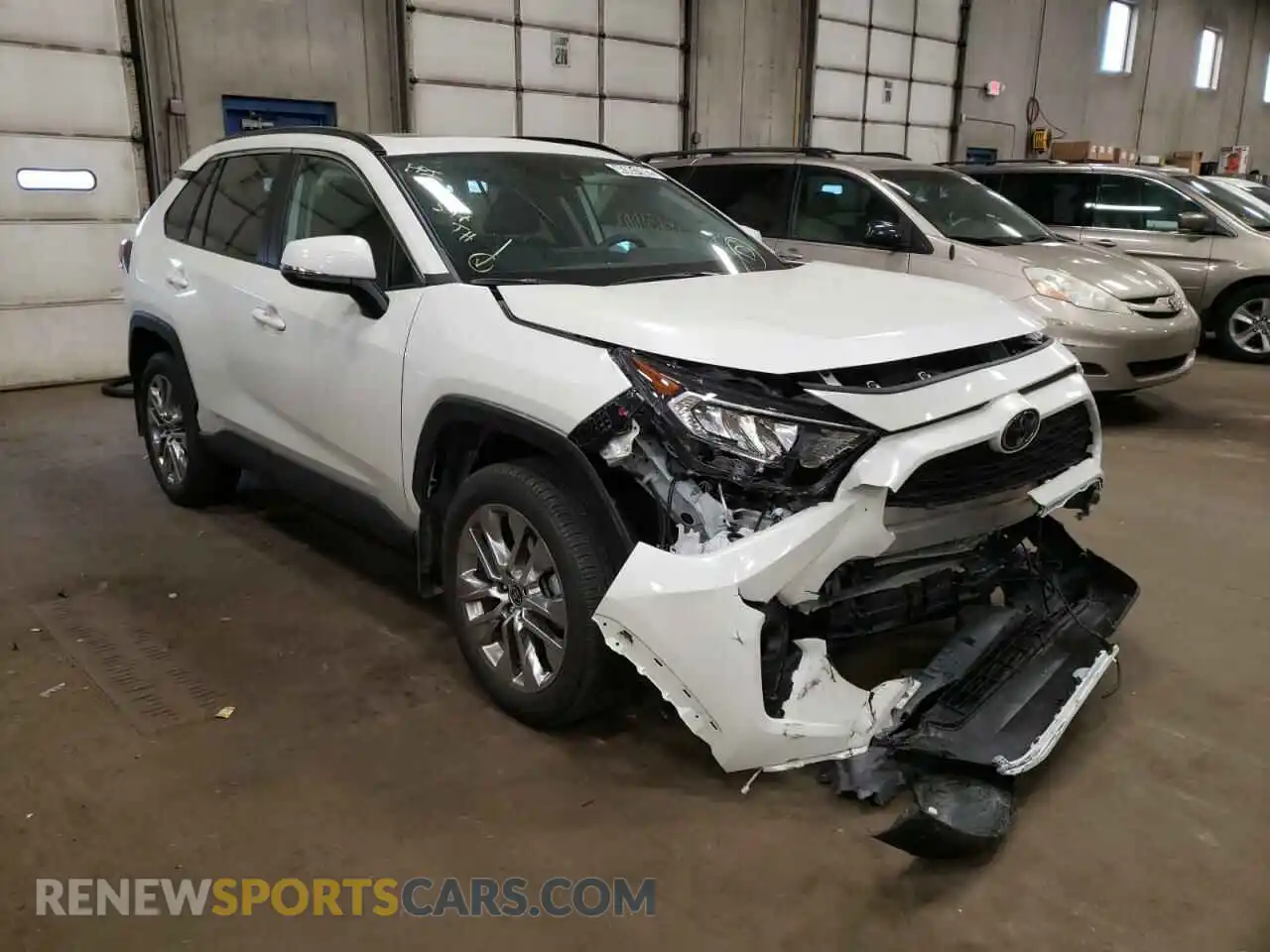 1 Photograph of a damaged car 2T3A1RFV0MW175441 TOYOTA RAV4 2021