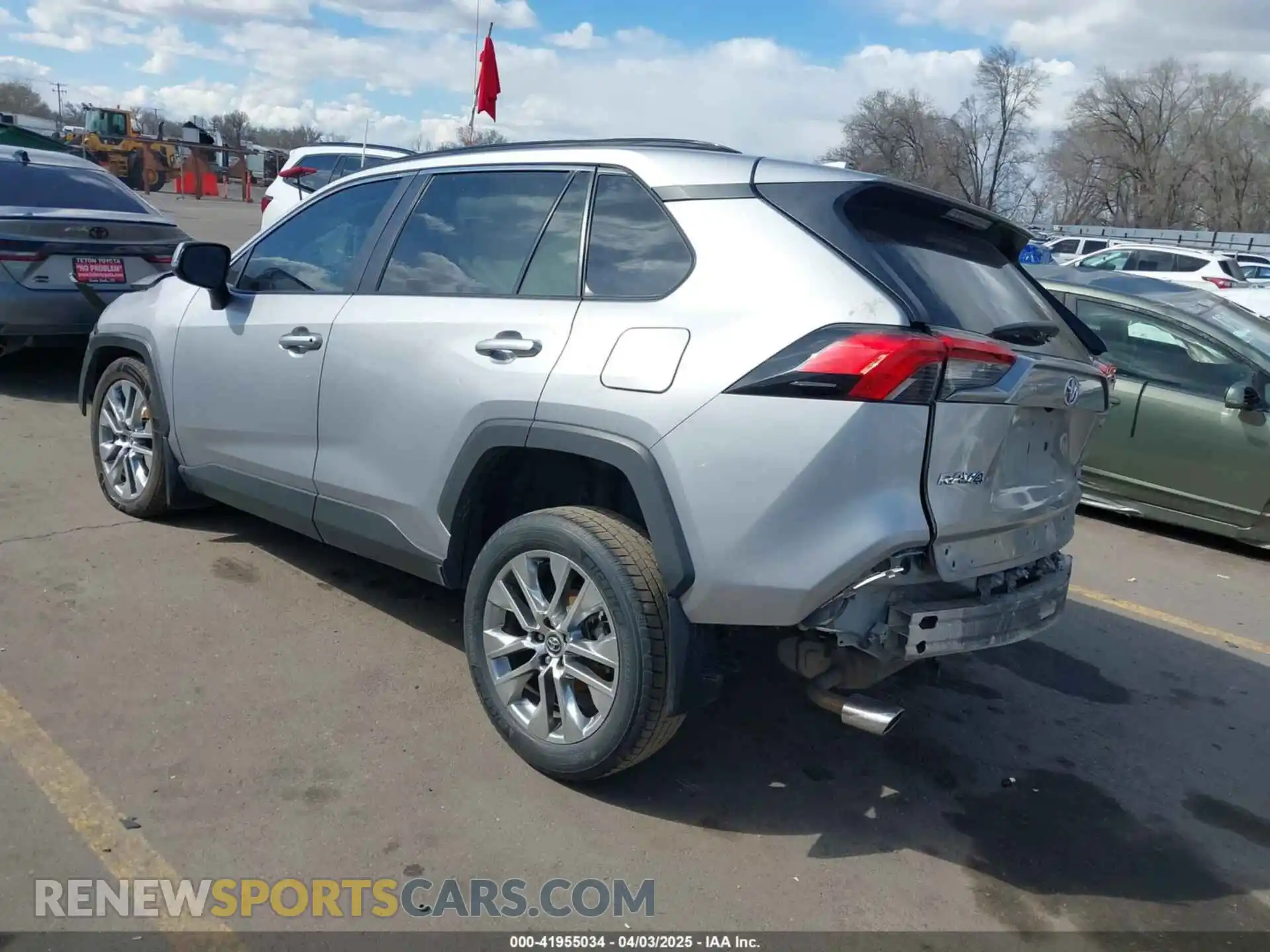 3 Photograph of a damaged car 2T3A1RFV2MC155712 TOYOTA RAV4 2021