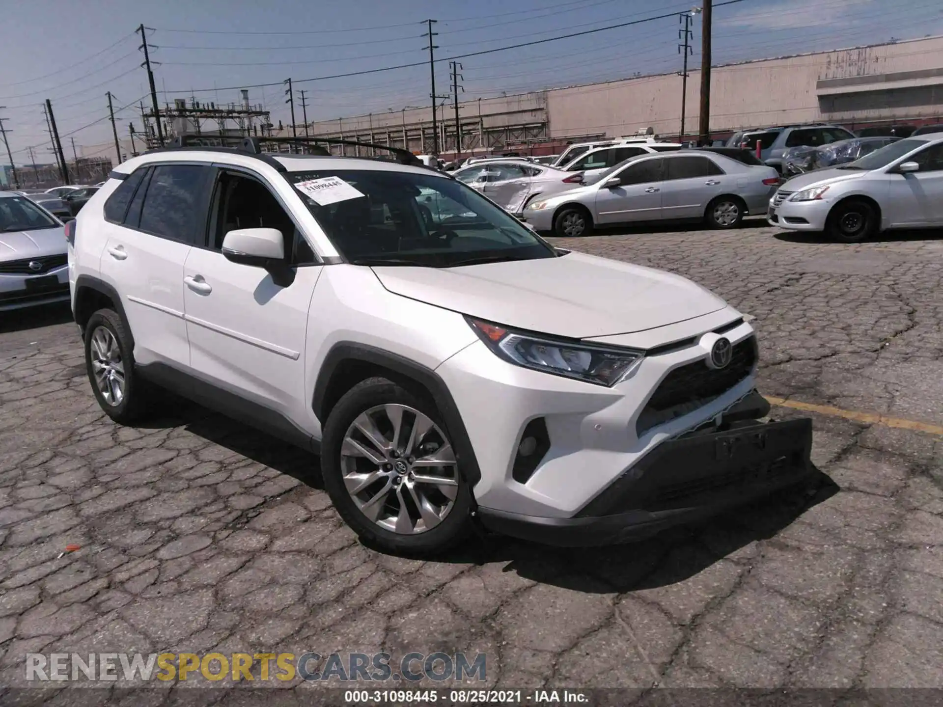 1 Photograph of a damaged car 2T3A1RFV2MW144577 TOYOTA RAV4 2021