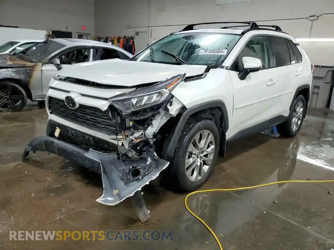 1 Photograph of a damaged car 2T3A1RFV2MW145230 TOYOTA RAV4 2021